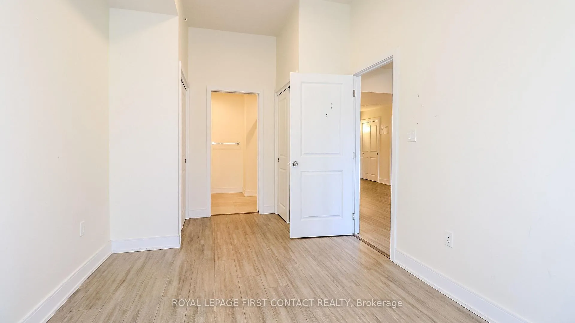 Photo 23 of Unit 210, 121 Mary Street, Clearview, Creemore — HOMEH