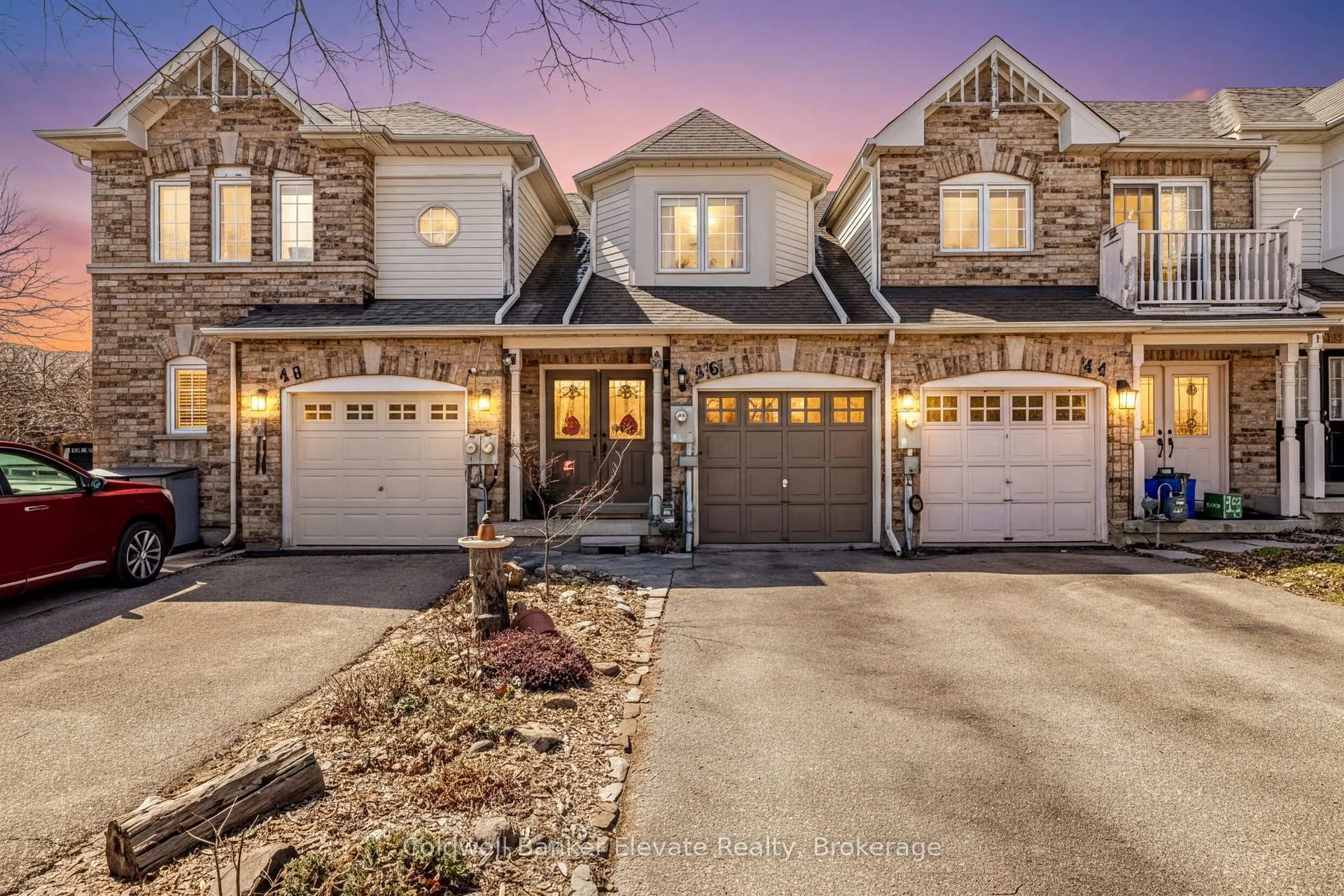 Photo 2 of 46 Harding Street, Halton Hills, Georgetown — HOMEH