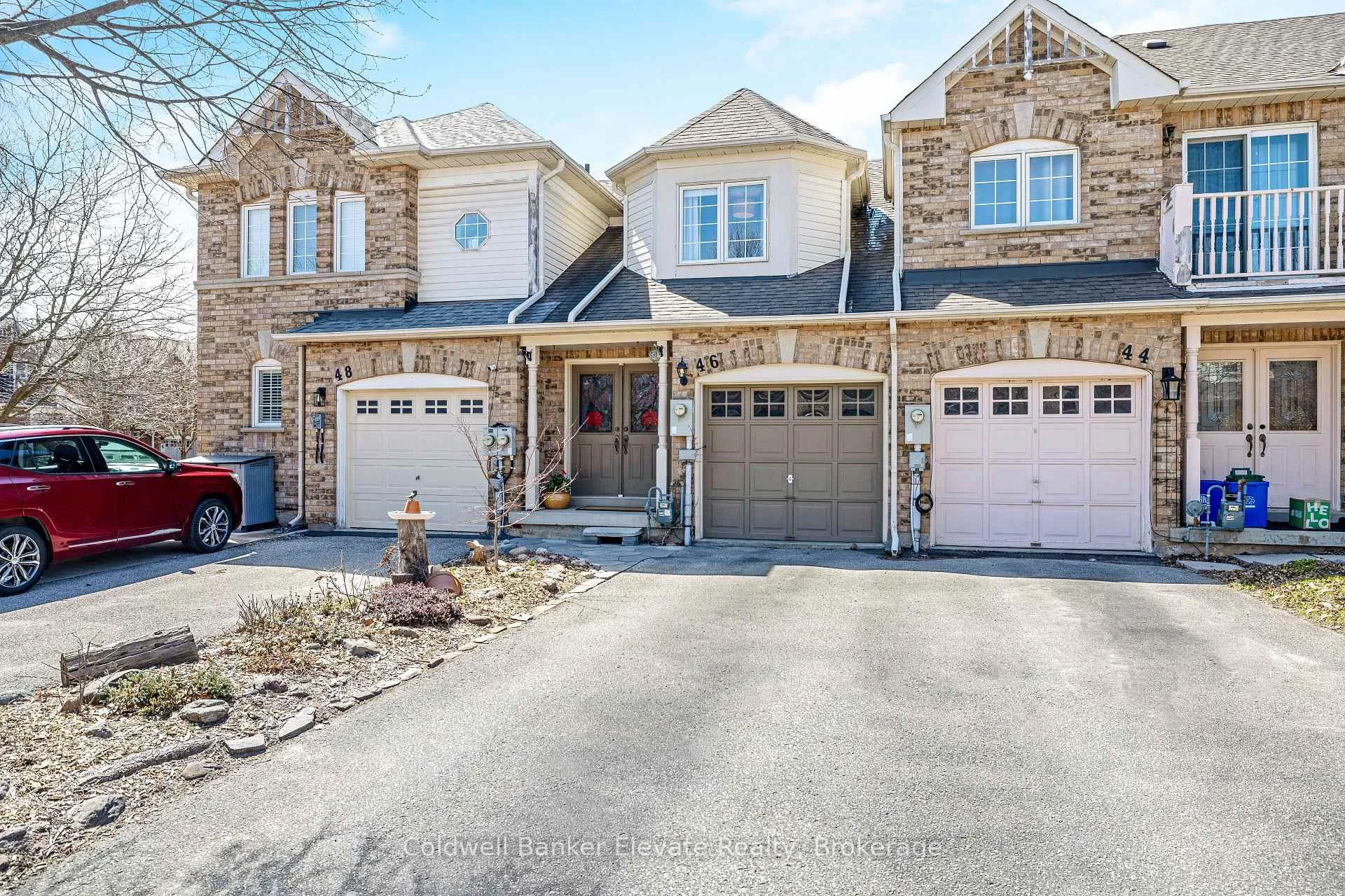 Photo 4 of 46 Harding Street, Halton Hills, Georgetown — HOMEH