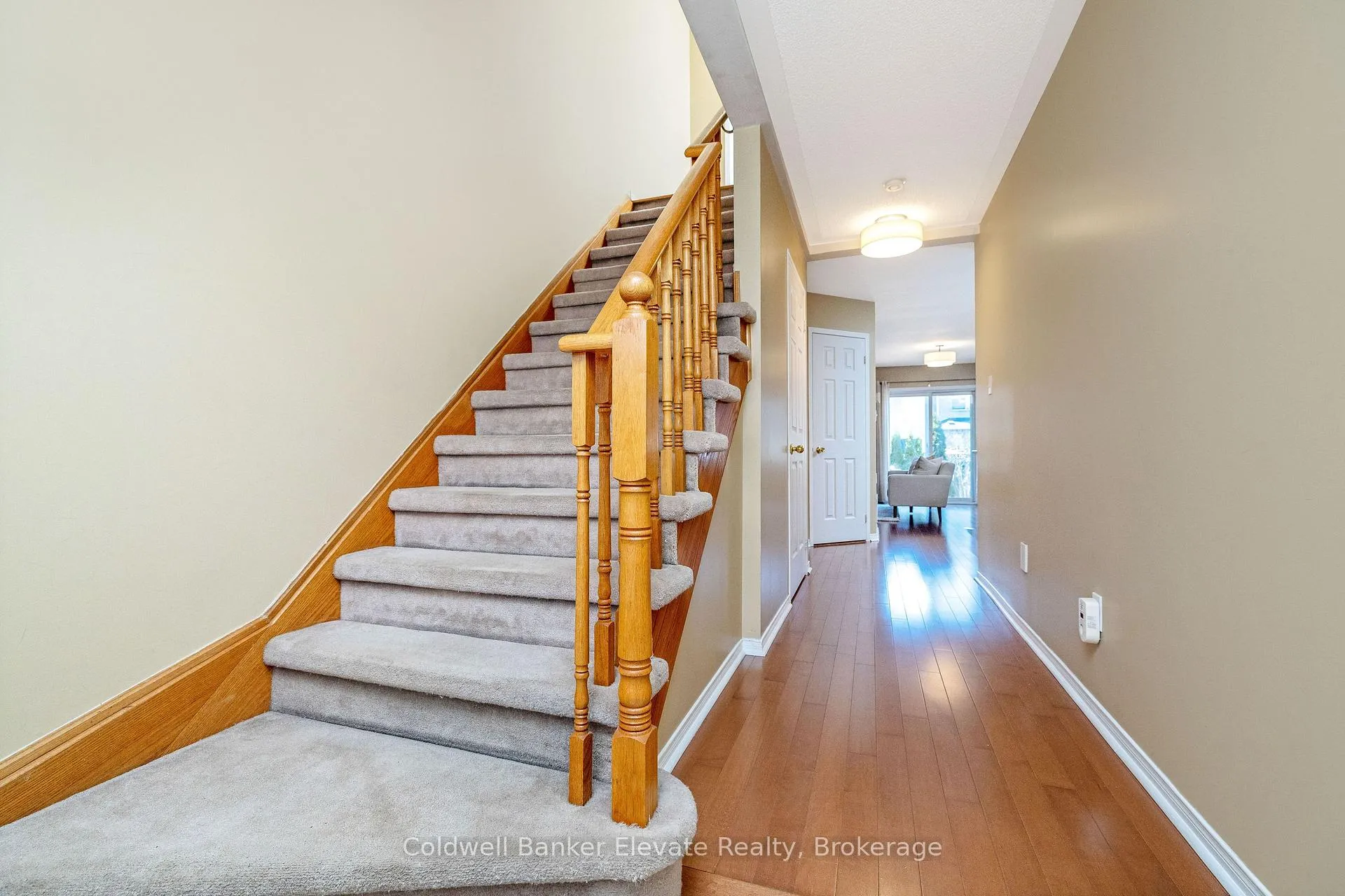 Photo 8 of 46 Harding Street, Halton Hills, Georgetown — HOMEH