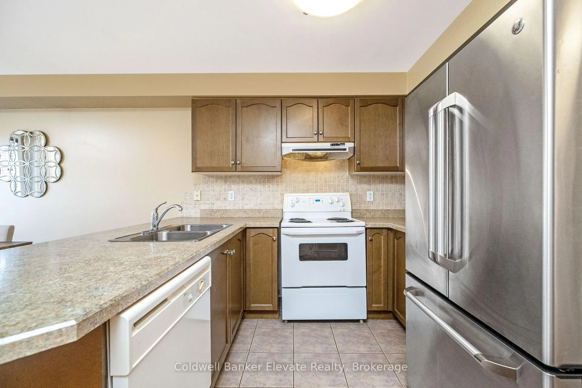 Photo 22 of 46 Harding Street, Halton Hills, Georgetown — HOMEH