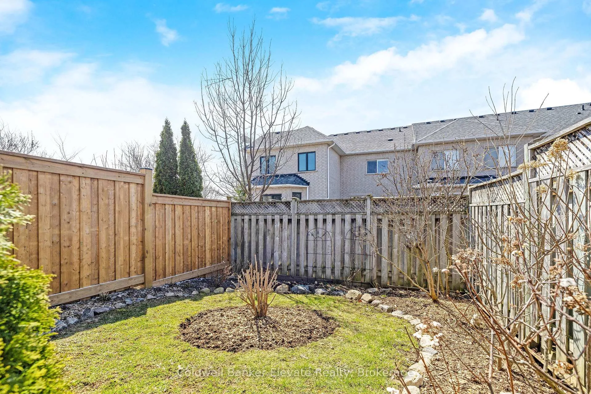 Photo 36 of 46 Harding Street, Halton Hills, Georgetown — HOMEH