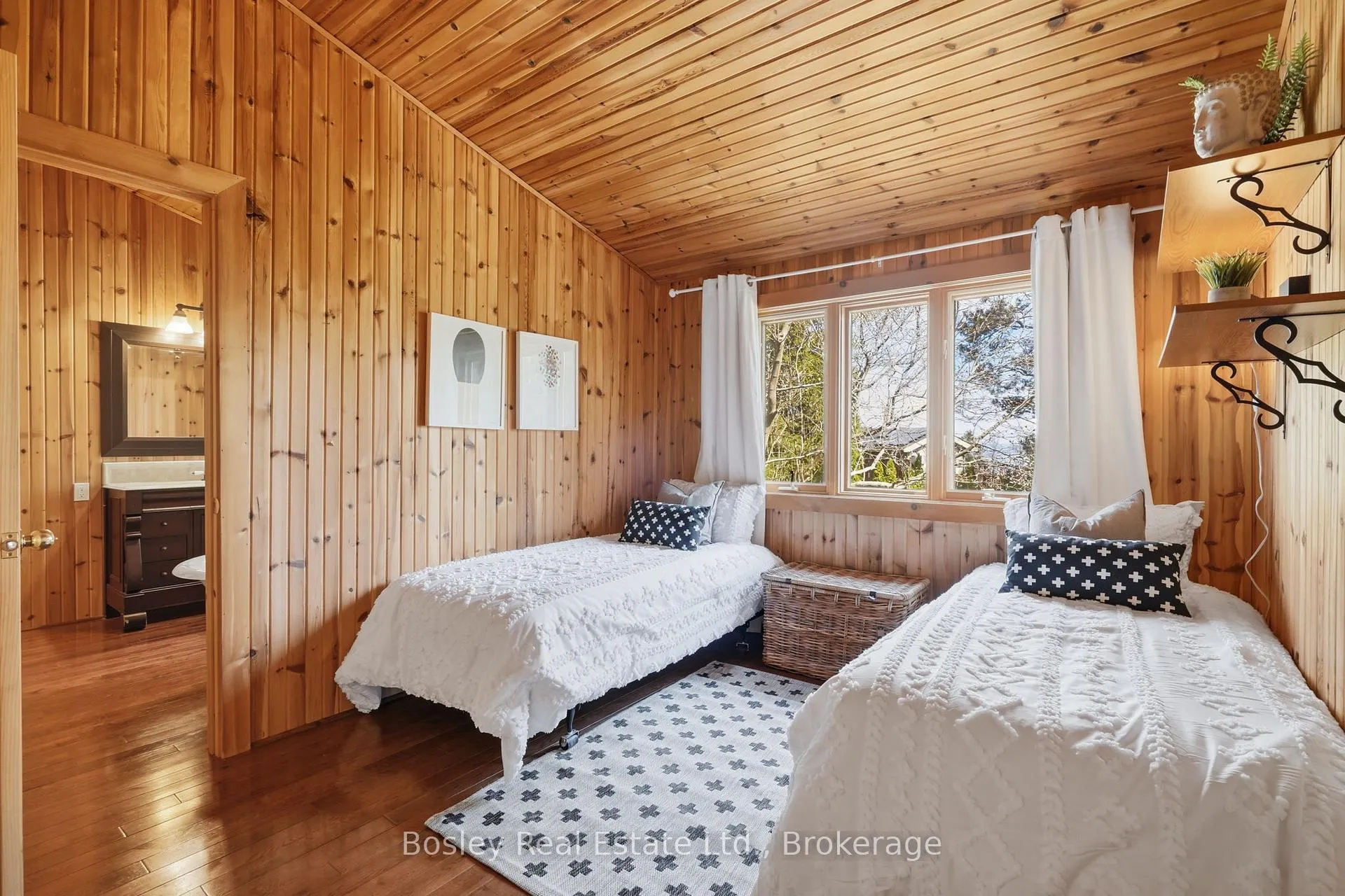 Photo 9 of 150 St Moritz Crescent, Blue Mountains — HOMEH