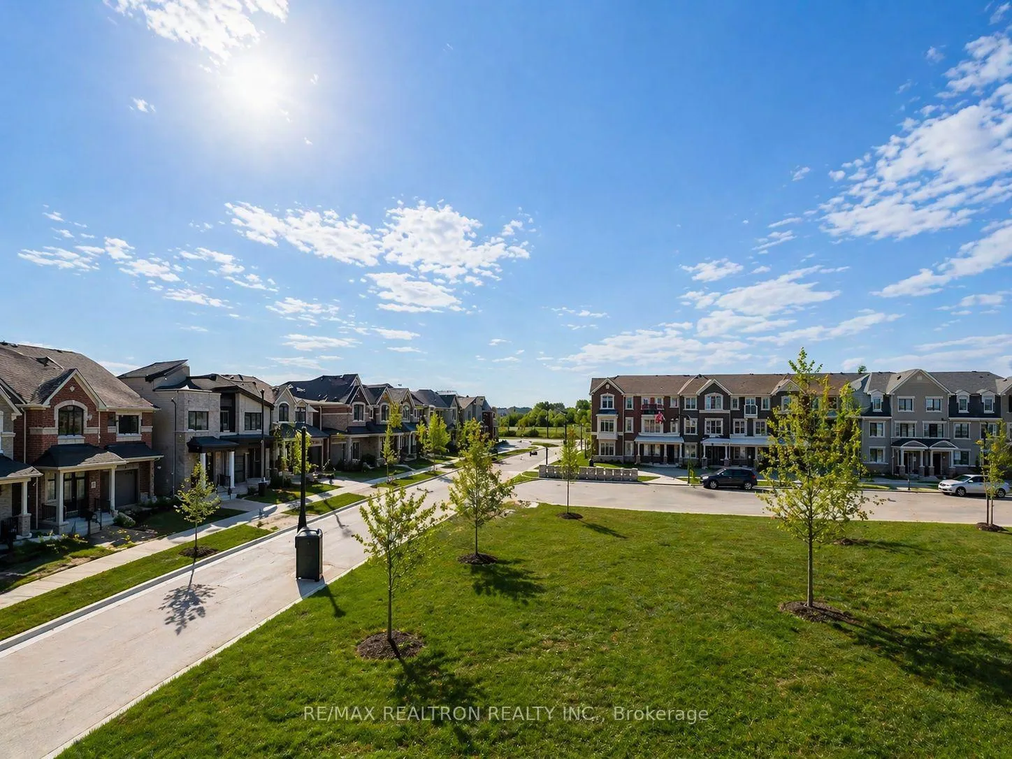 Photo 3 of Unit 4, 1291 Courtleigh Trail W, Oakville, Joshua Meadows — HOMEH
