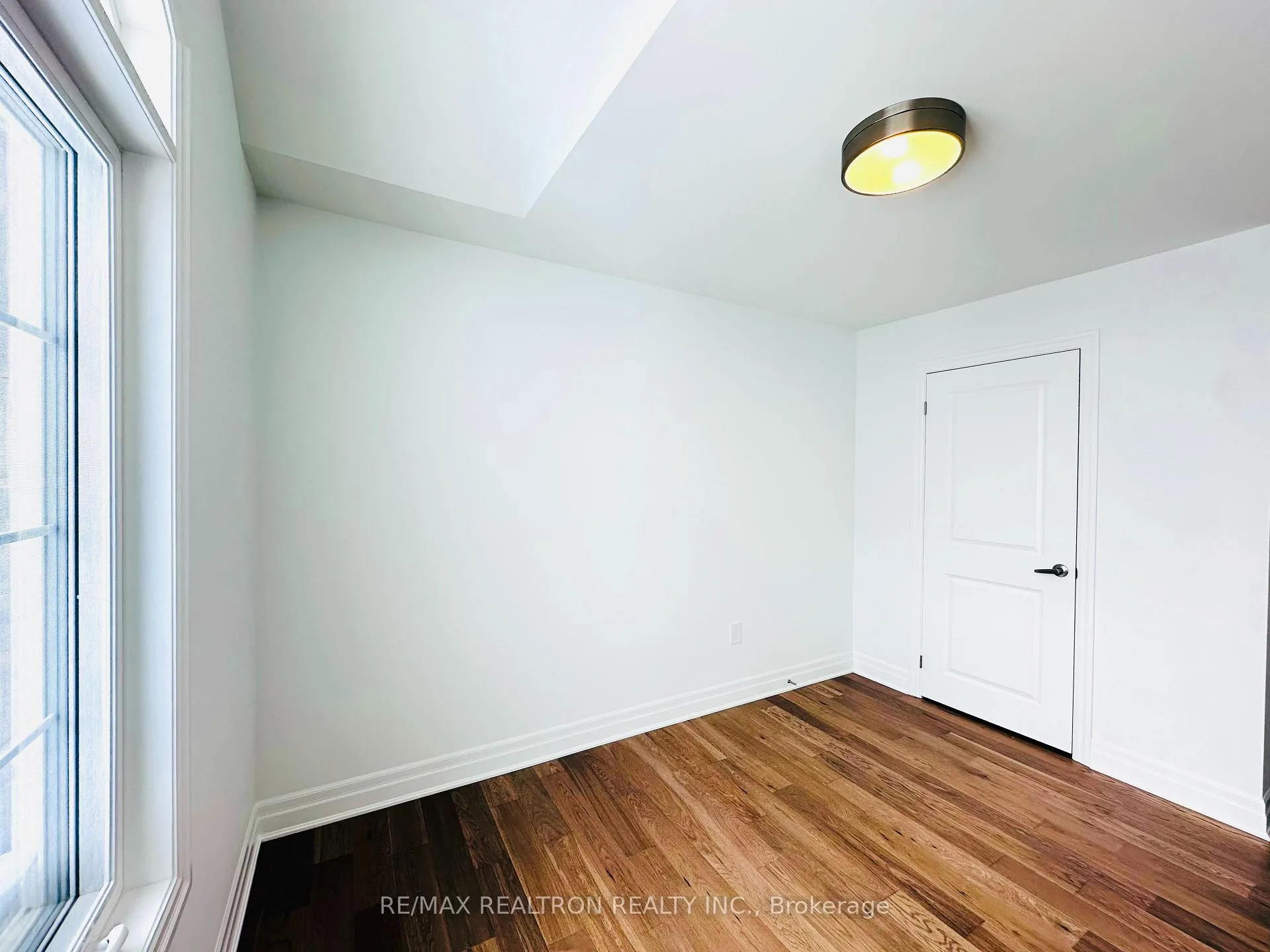 Photo 24 of Unit 4, 1291 Courtleigh Trail W, Oakville, Joshua Meadows — HOMEH