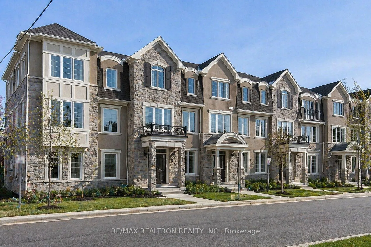 Photo 33 of Unit 4, 1291 Courtleigh Trail W, Oakville, Joshua Meadows — HOMEH