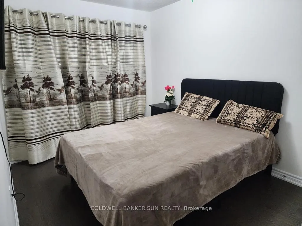 Photo 3 of 62 Swordfish Drive, Whitby, Lynde Creek — HOMEH