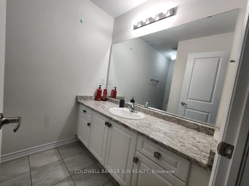 Photo 5 of 62 Swordfish Drive, Whitby, Lynde Creek — HOMEH