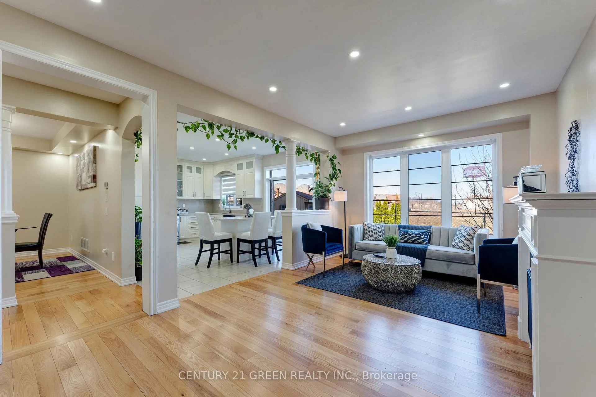 Photo 13 of 15 Hoxton Road, Brampton, Northwest Brampton — HOMEH