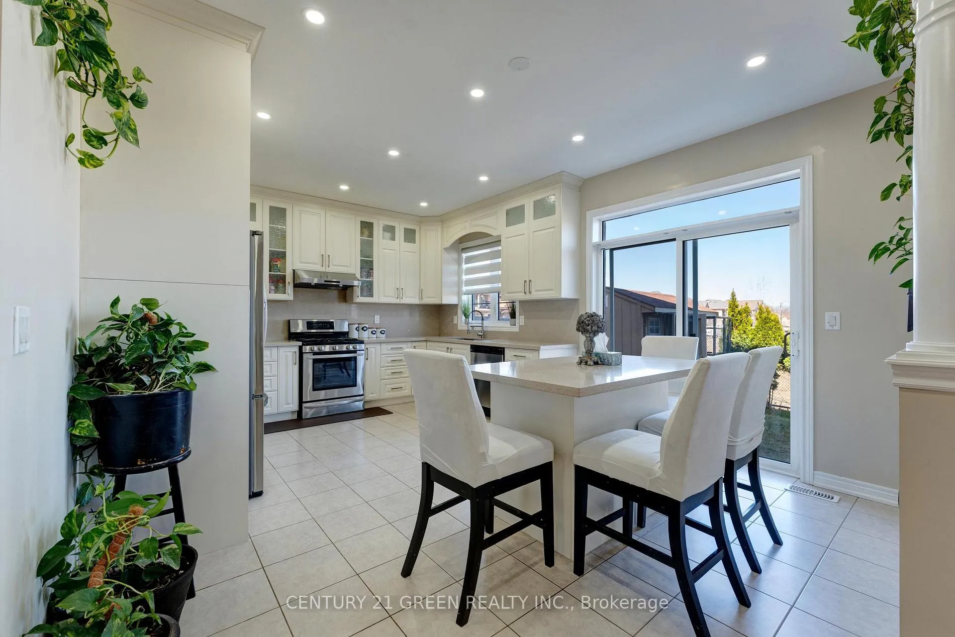 Photo 14 of 15 Hoxton Road, Brampton, Northwest Brampton — HOMEH
