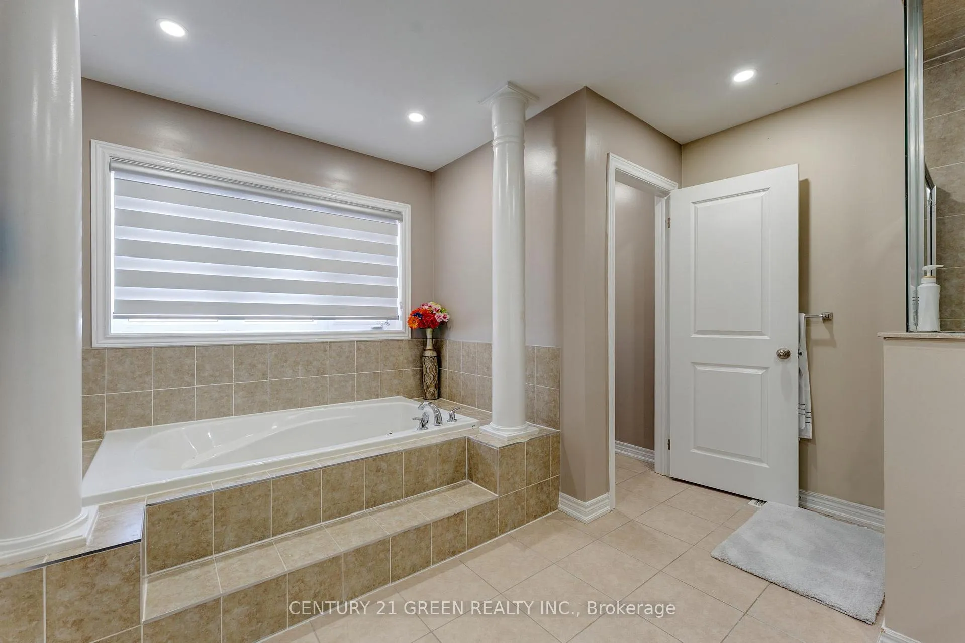 Photo 27 of 15 Hoxton Road, Brampton, Northwest Brampton — HOMEH