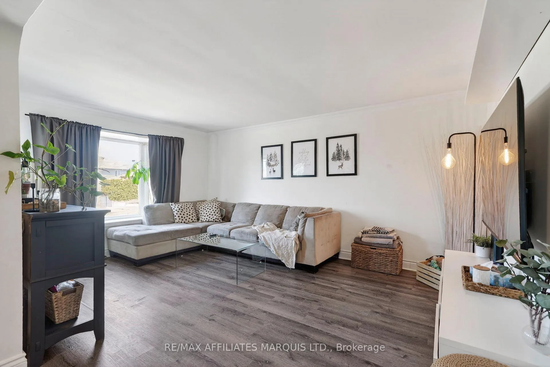 Photo 2 of 615 Twelfth Street E, Cornwall — HOMEH