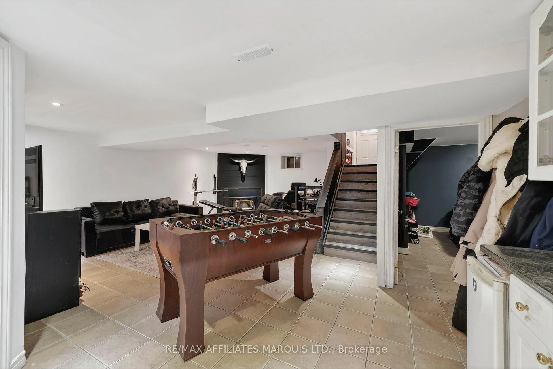 Photo 10 of 615 Twelfth Street E, Cornwall — HOMEH