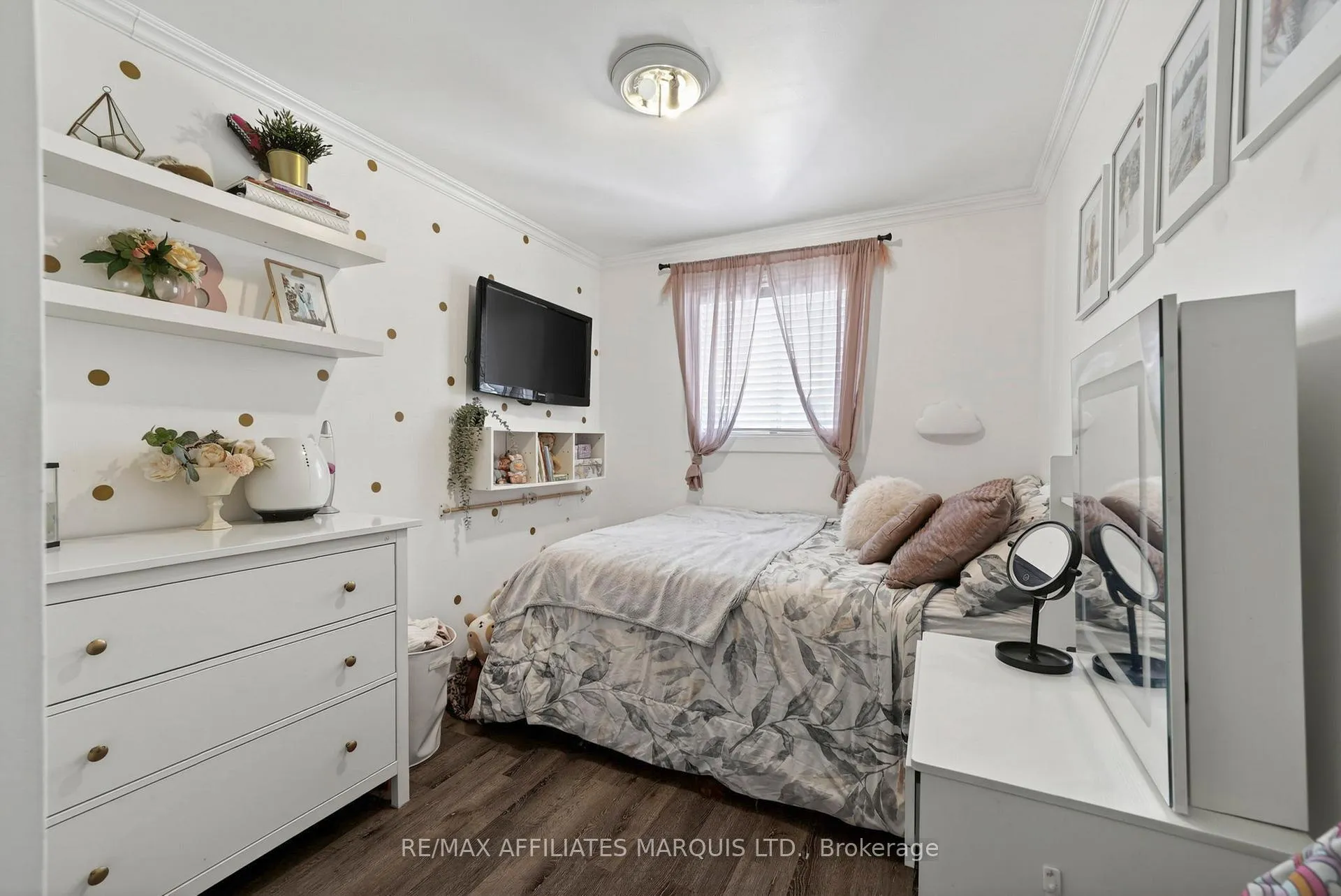 Photo 11 of 615 Twelfth Street E, Cornwall — HOMEH