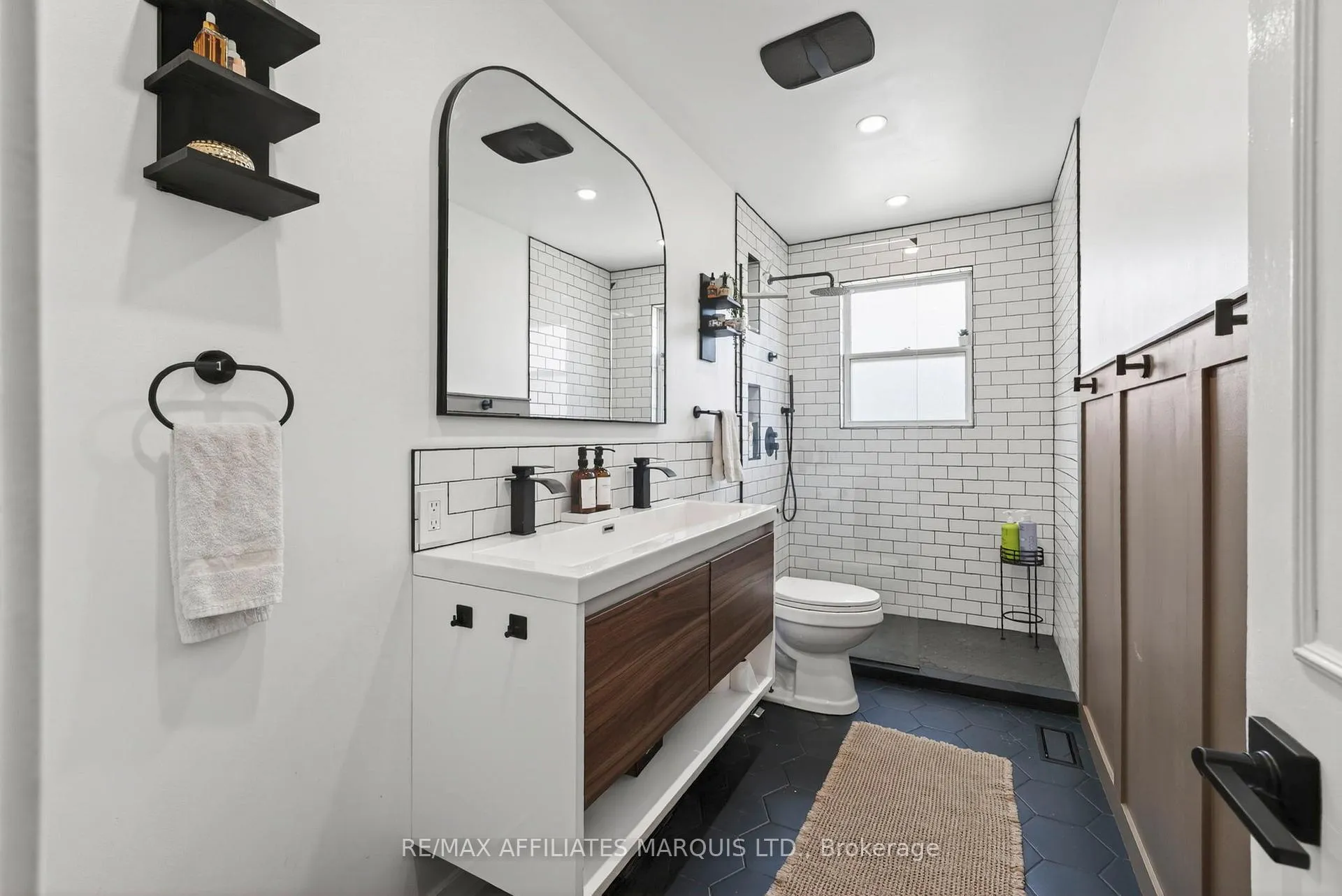 Photo 12 of 615 Twelfth Street E, Cornwall — HOMEH
