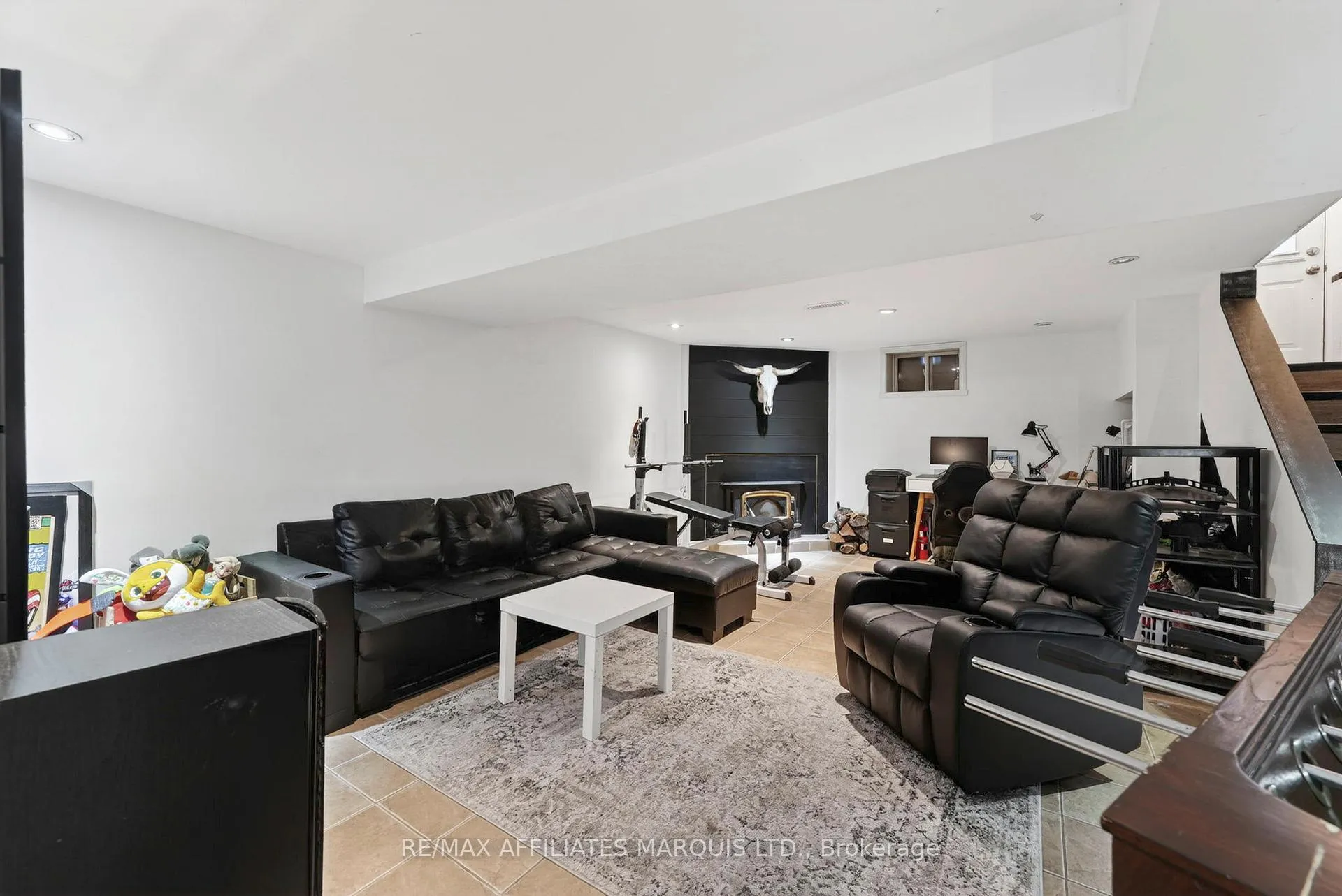 Photo 17 of 615 Twelfth Street E, Cornwall — HOMEH