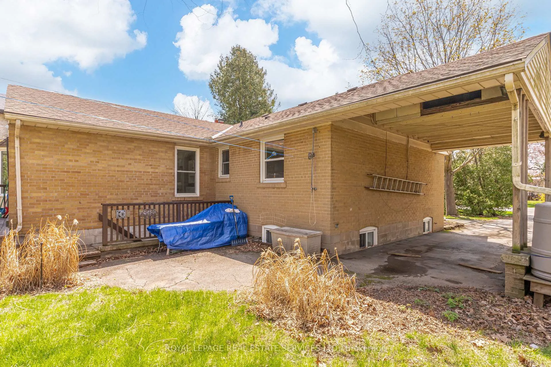 Photo 18 of 561 Maplehurst Avenue, Oakville, West — HOMEH