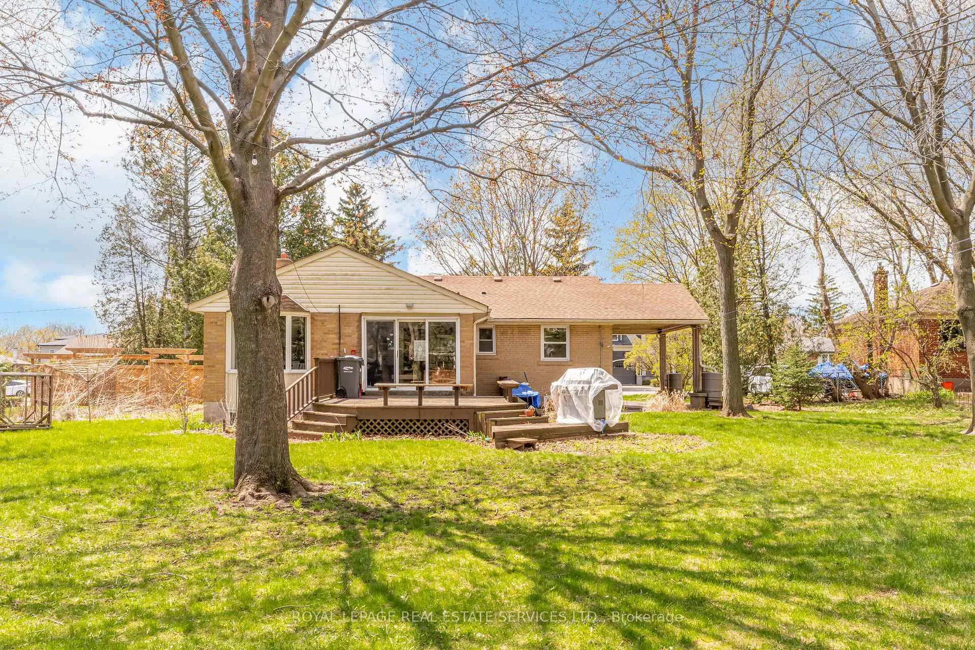 Photo 30 of 561 Maplehurst Avenue, Oakville, West — HOMEH