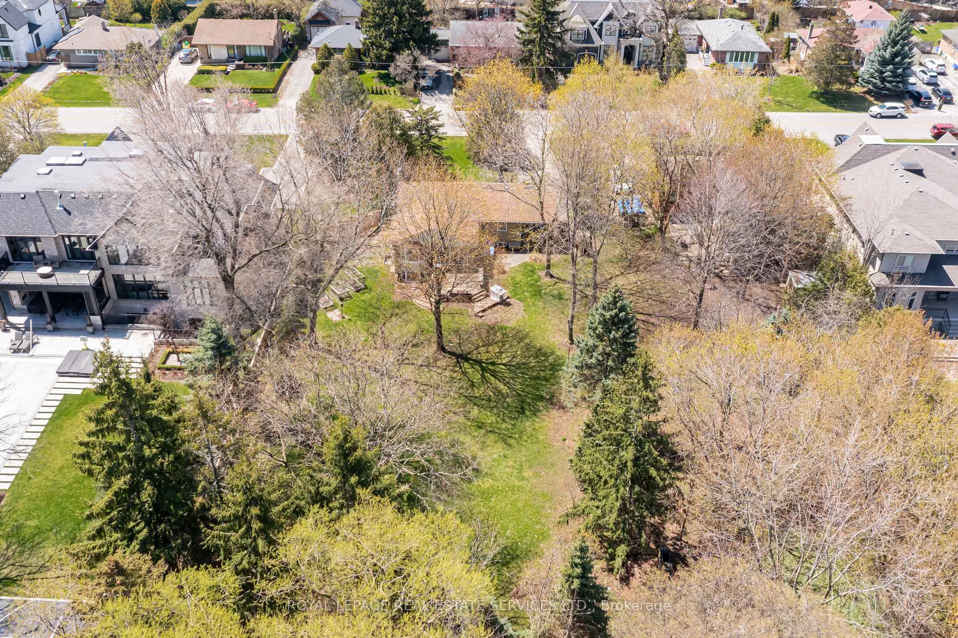 Photo 34 of 561 Maplehurst Avenue, Oakville, West — HOMEH