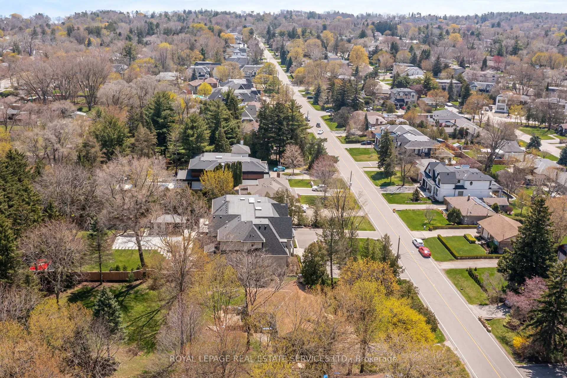 Photo 39 of 561 Maplehurst Avenue, Oakville, West — HOMEH