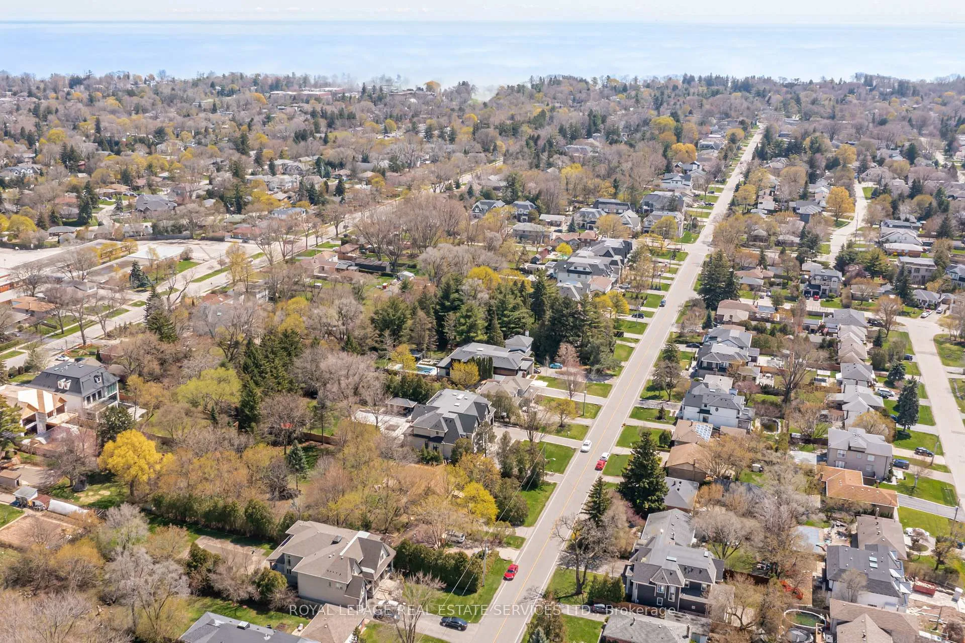 Photo 44 of 561 Maplehurst Avenue, Oakville, West — HOMEH