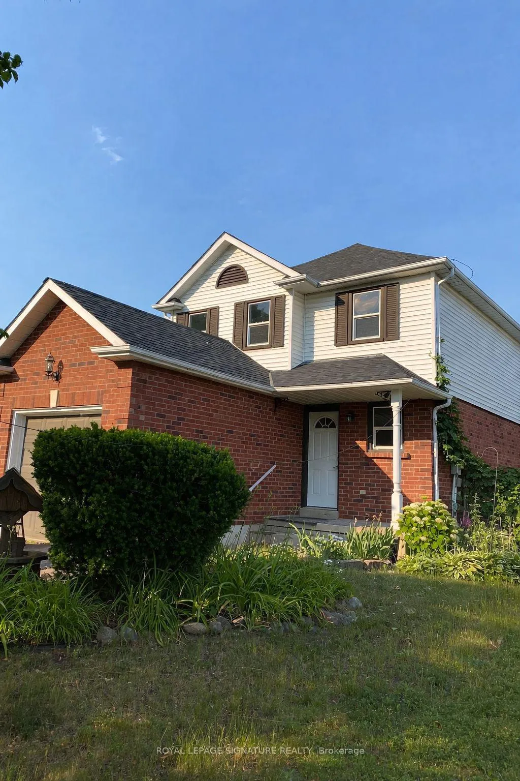 Photo 1 of 48 Homefield Square, Clarington, Courtice — HOMEH