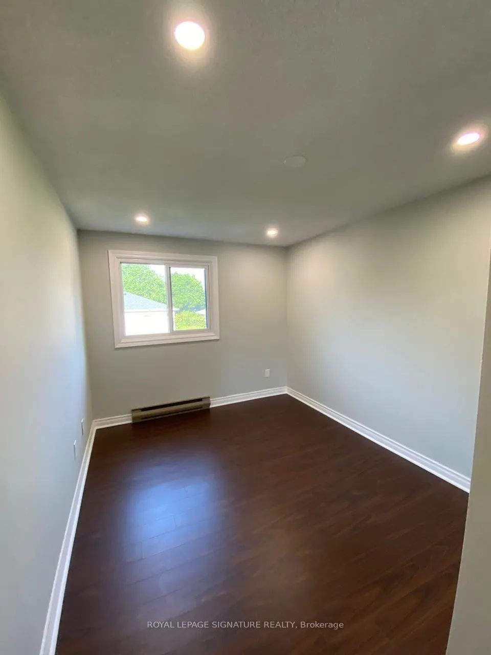 Photo 14 of 48 Homefield Square, Clarington, Courtice — HOMEH