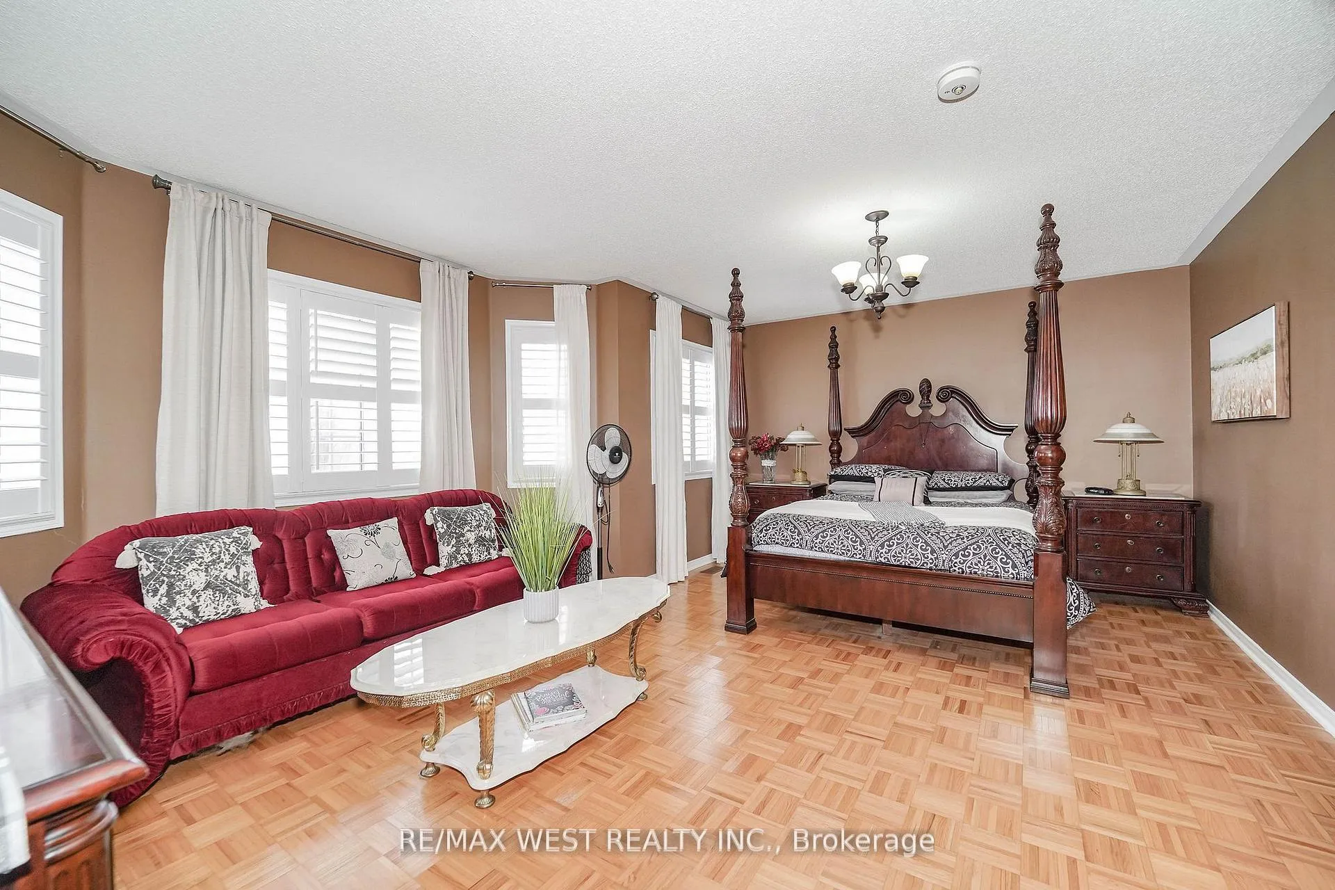 Photo 9 of 38 Bottlebrush Drive, Brampton, Sandringham-Wellington — HOMEH
