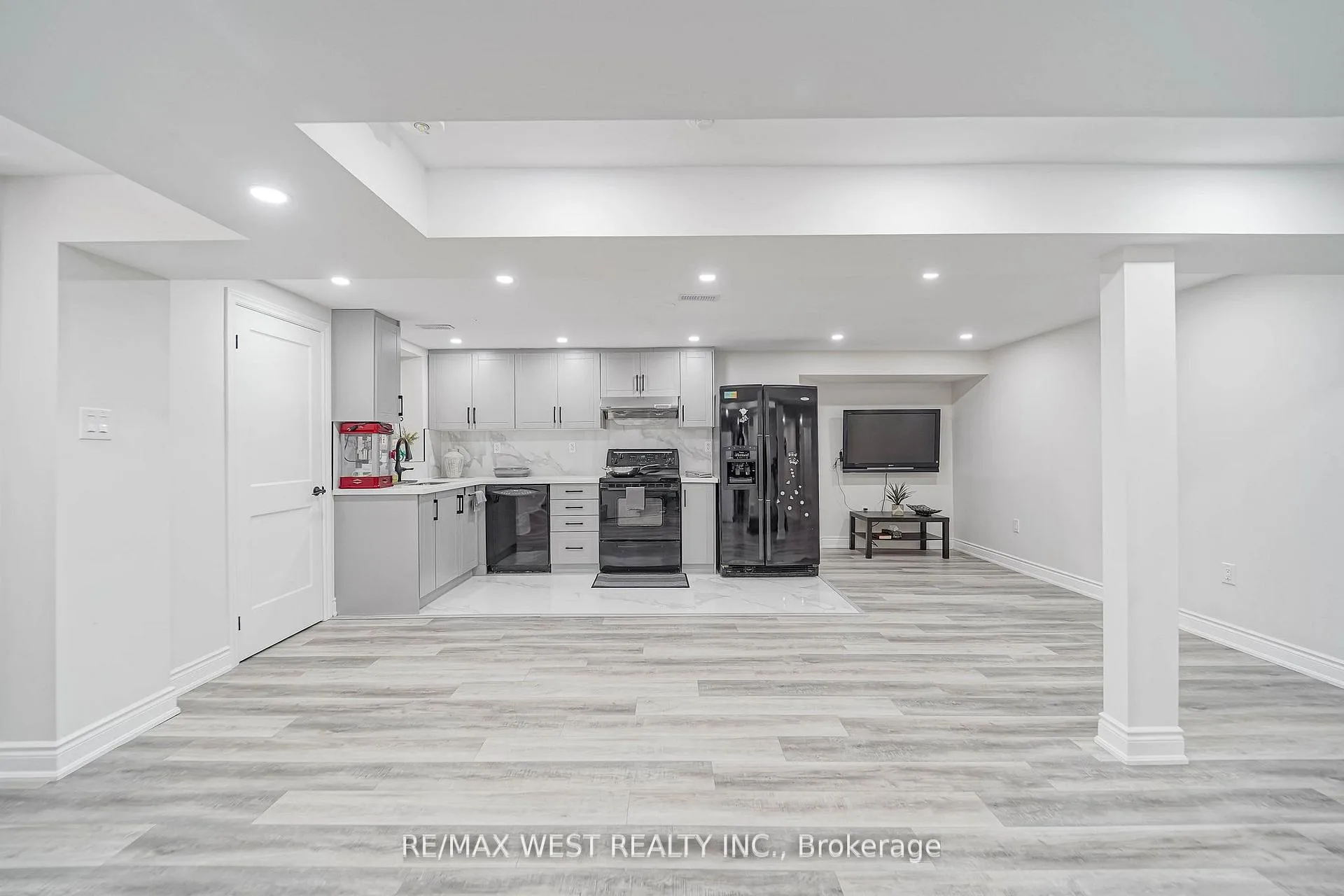 Photo 14 of 38 Bottlebrush Drive, Brampton, Sandringham-Wellington — HOMEH