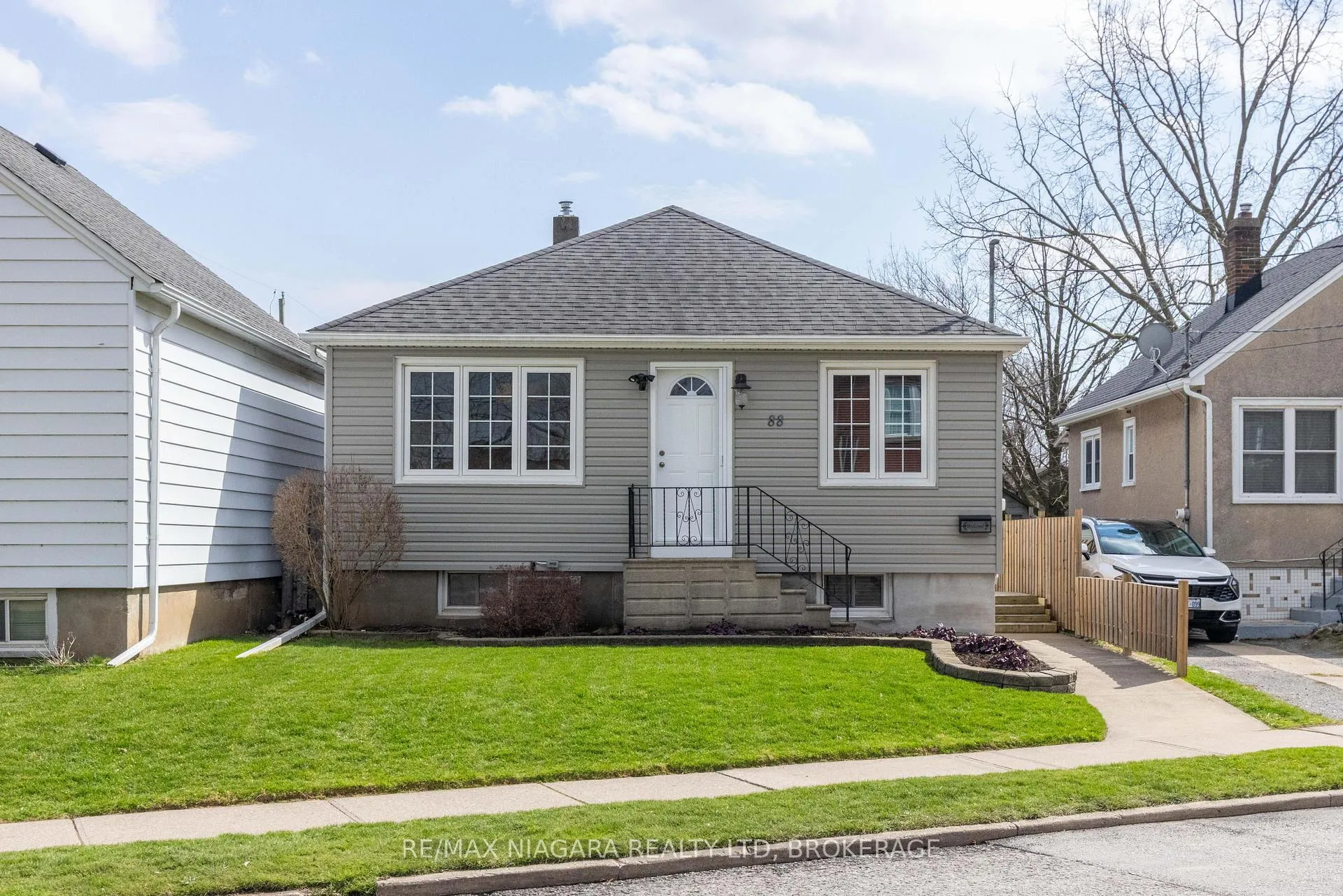 Photo 1 of 88 Garnet Street, St. Catharines, Facer — HOMEH