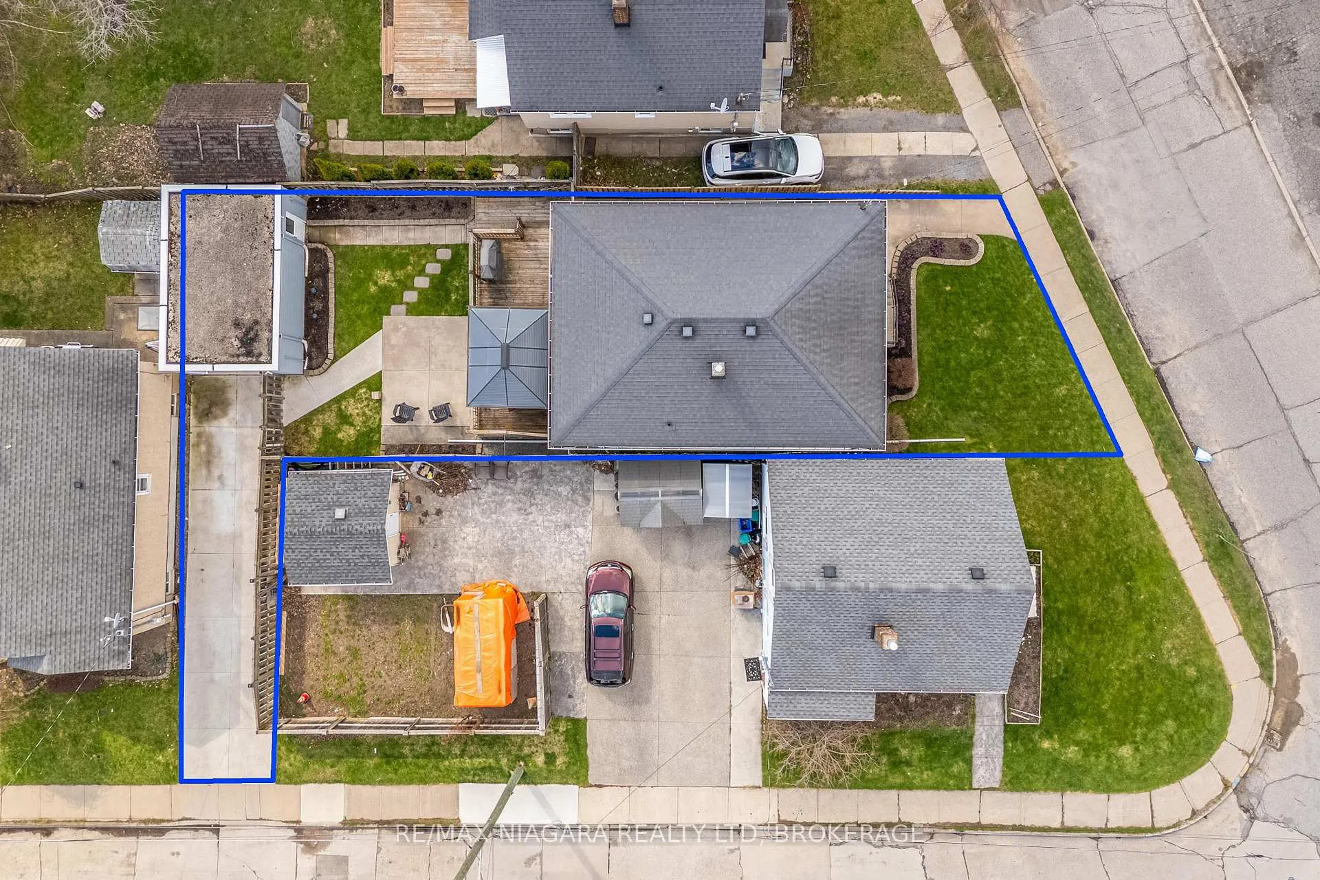Photo 27 of 88 Garnet Street, St. Catharines, Facer — HOMEH