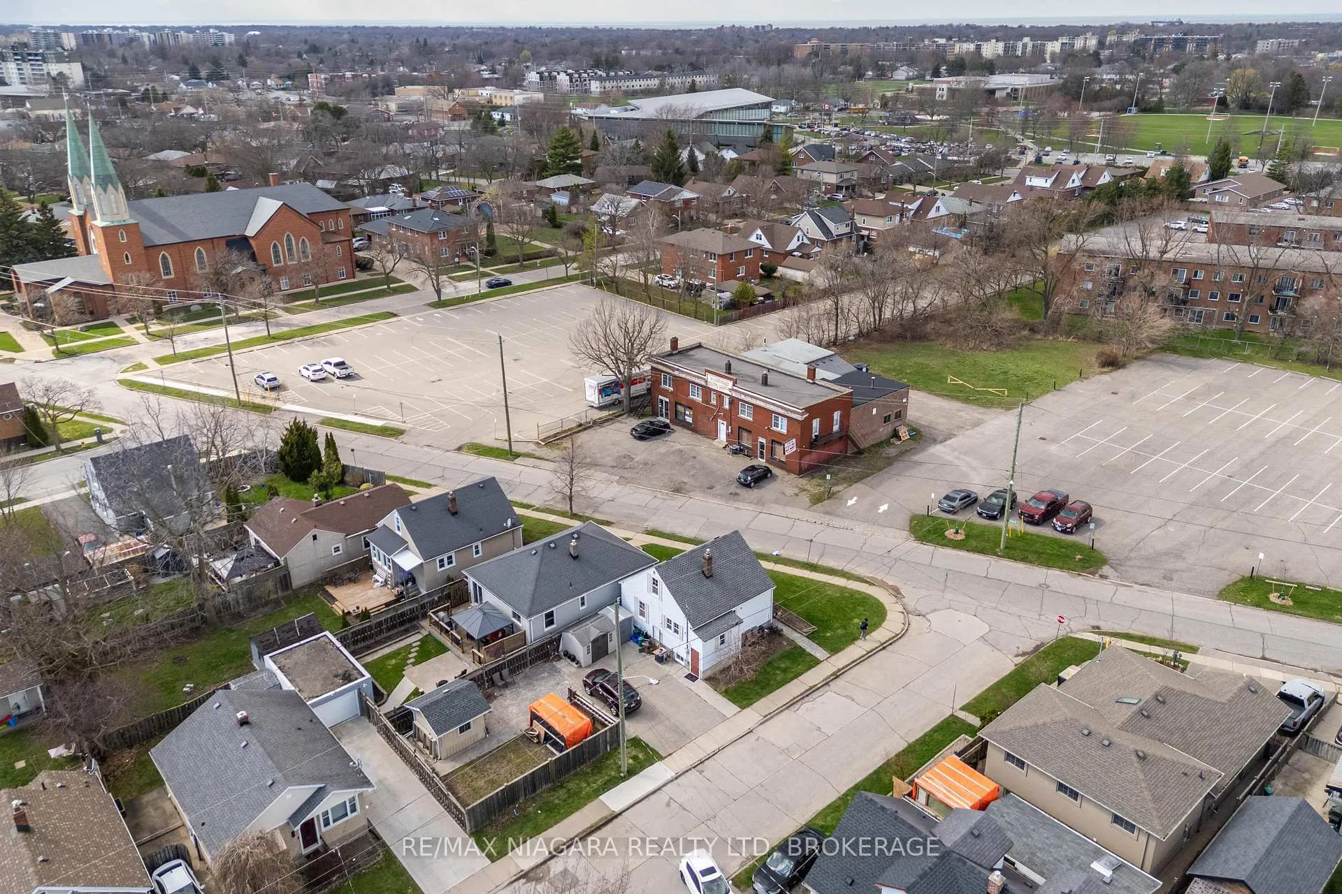 Photo 30 of 88 Garnet Street, St. Catharines, Facer — HOMEH