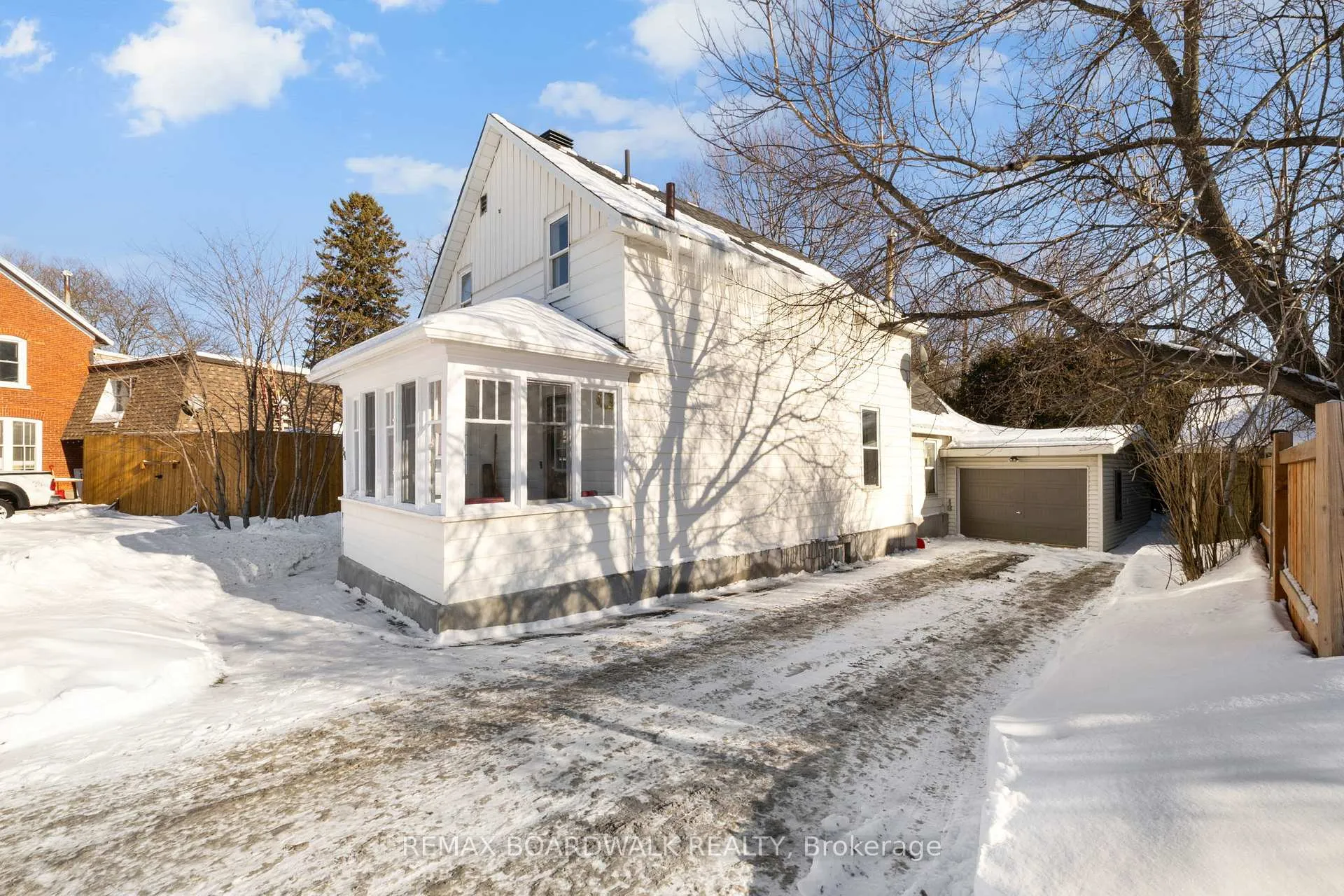 Photo 2 of 54 Coleman Street, Carleton Place — HOMEH