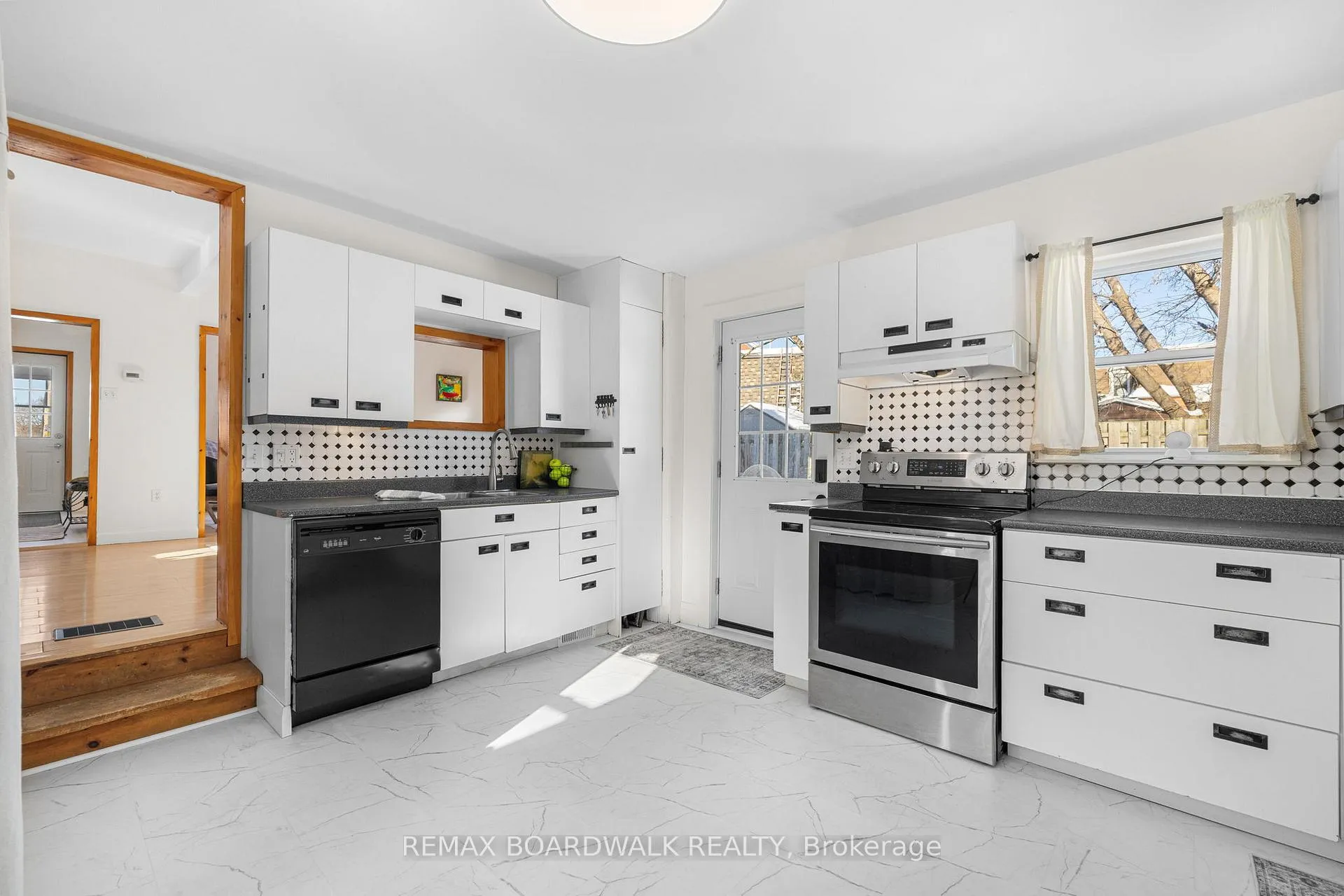 Photo 15 of 54 Coleman Street, Carleton Place — HOMEH