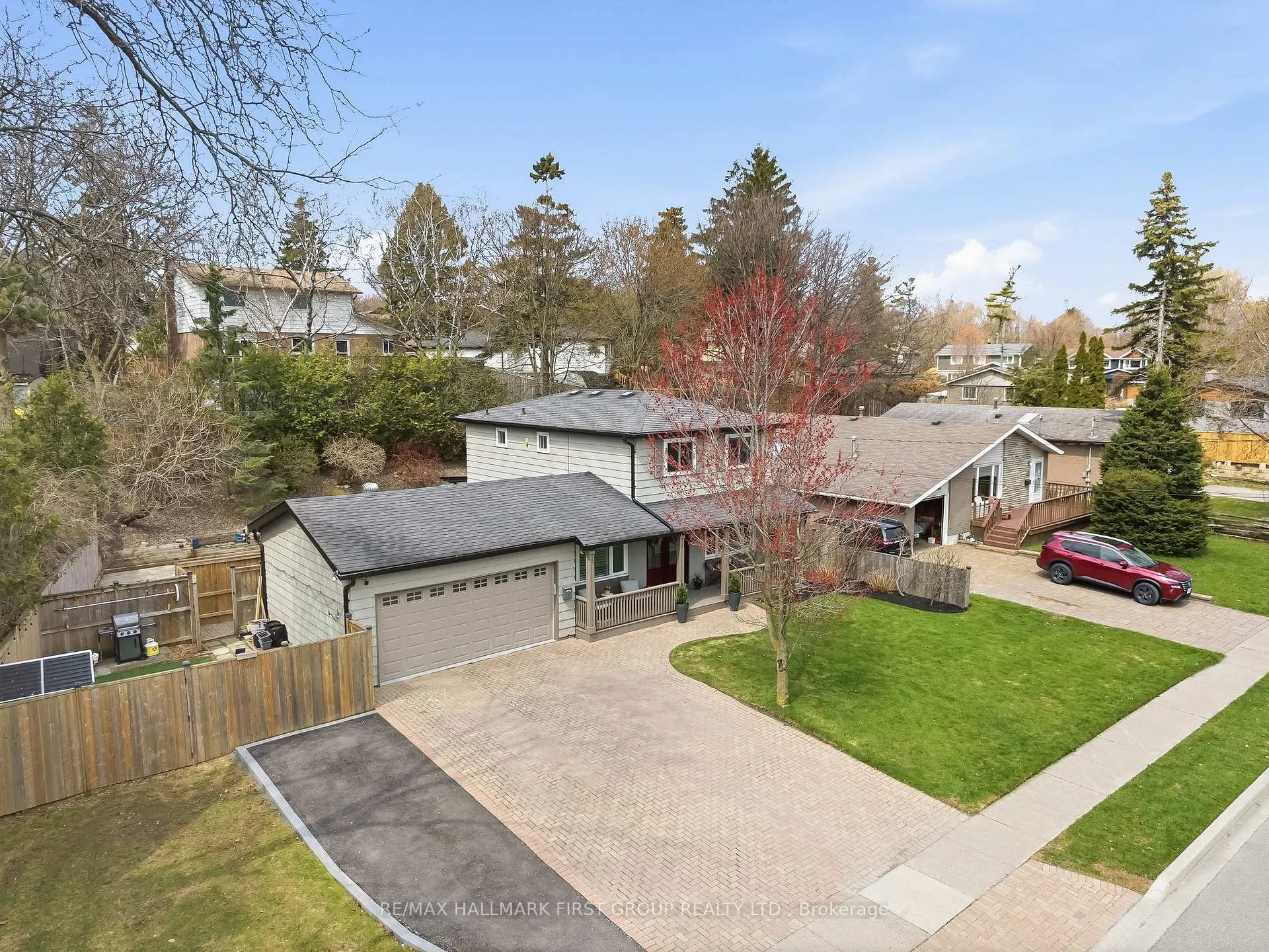 Photo 4 of 953 Vistula Drive, Pickering, West Shore — HOMEH