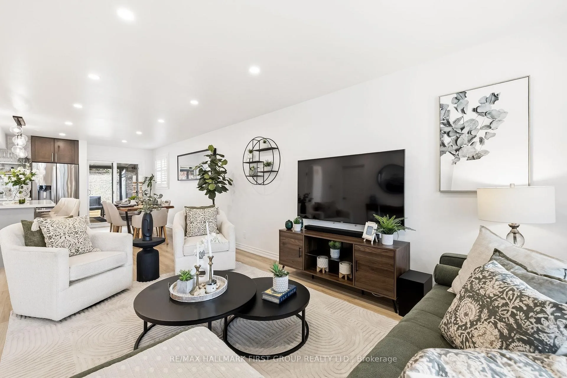 Photo 10 of 953 Vistula Drive, Pickering, West Shore — HOMEH