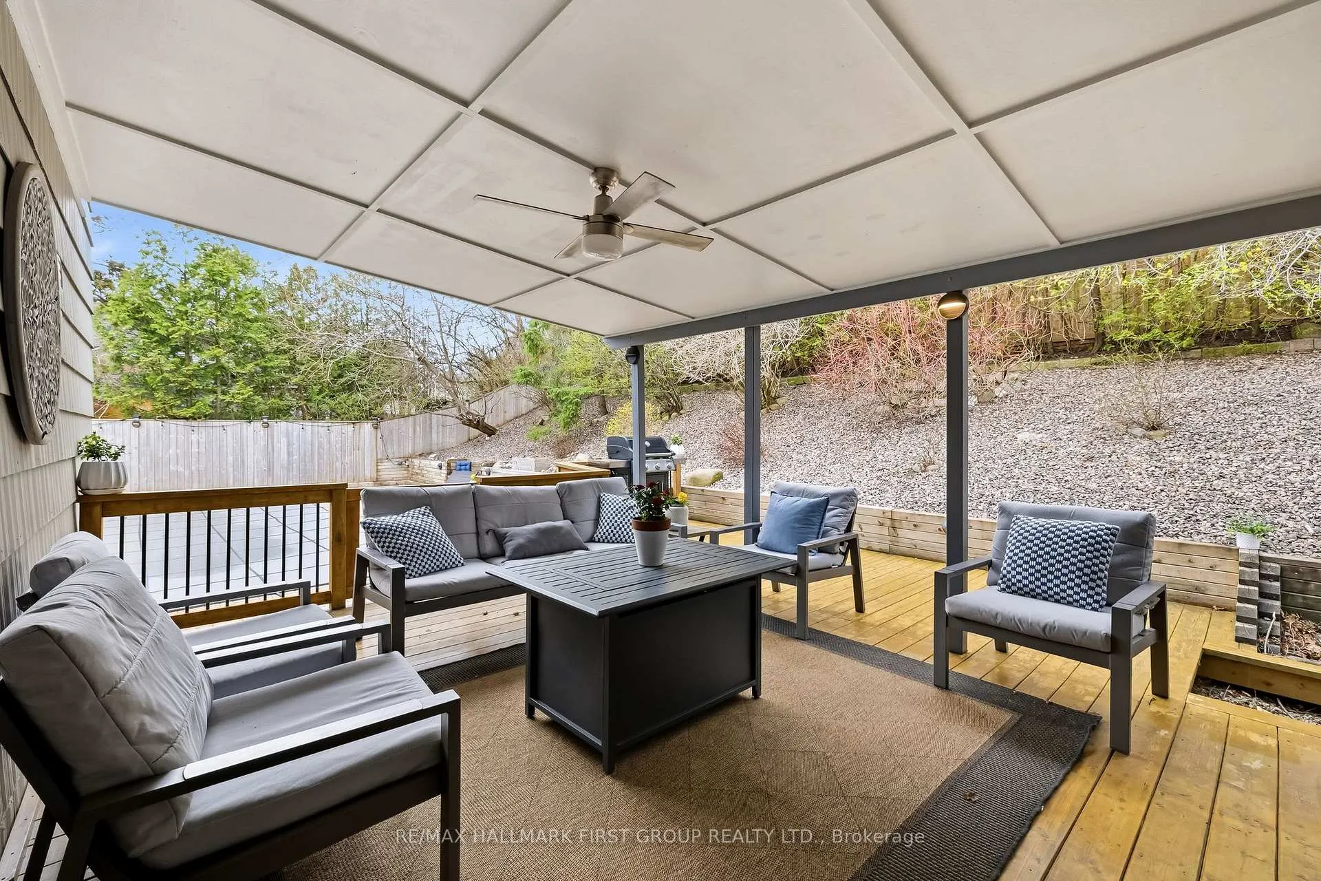 Photo 30 of 953 Vistula Drive, Pickering, West Shore — HOMEH