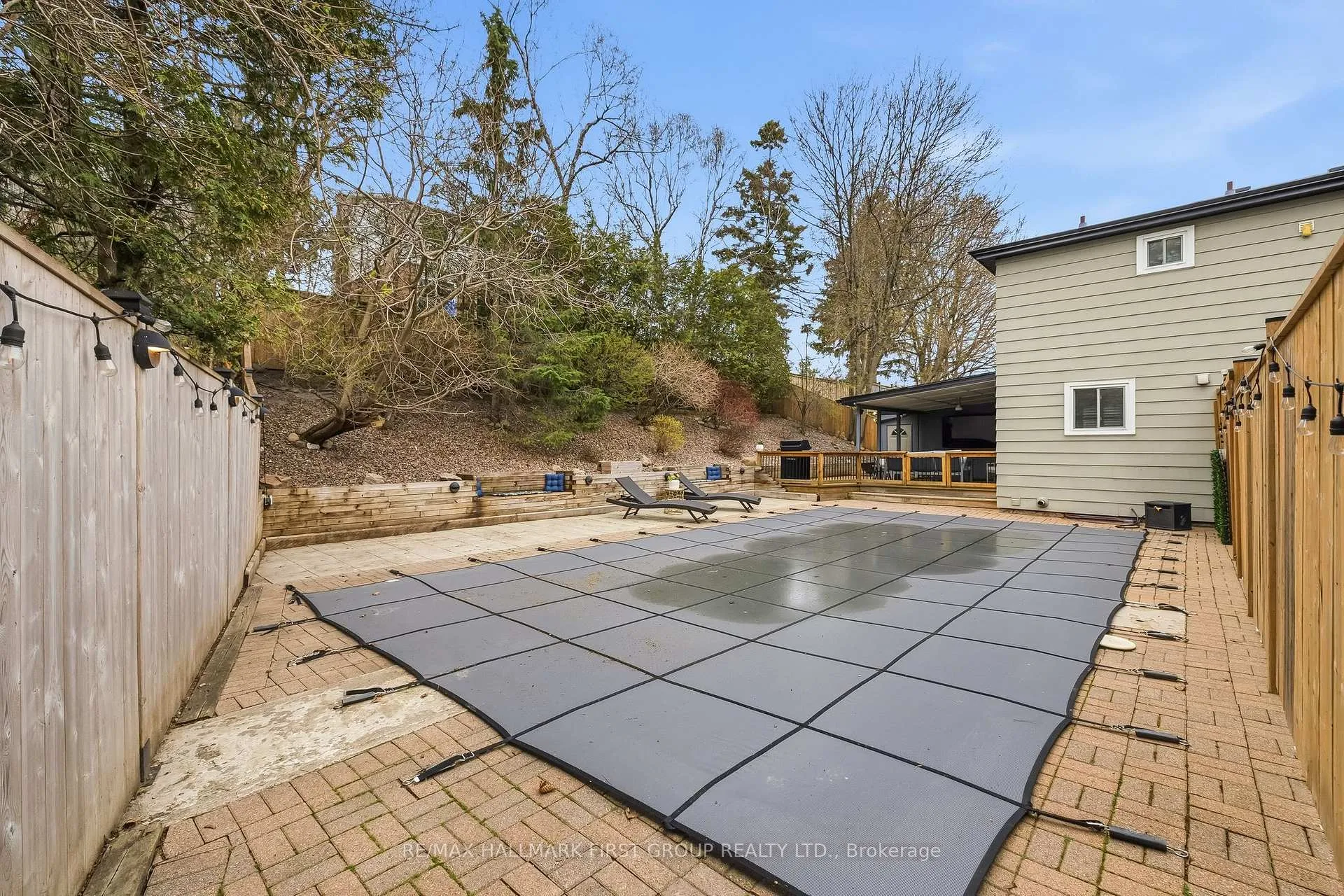 Photo 39 of 953 Vistula Drive, Pickering, West Shore — HOMEH