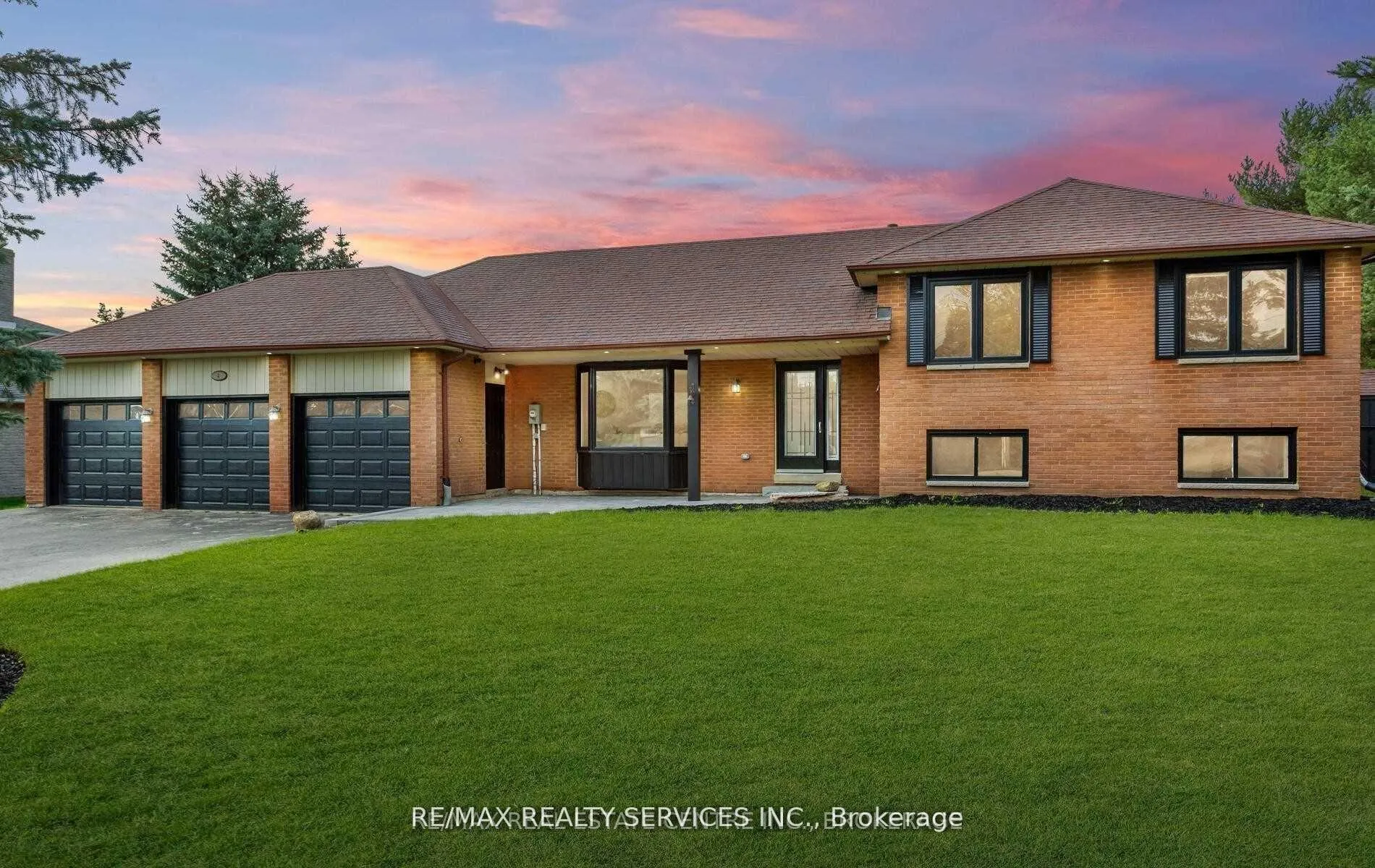 Photo 1 of 4 Blue Horizon Court, Caledon, Caledon Village — HOMEH