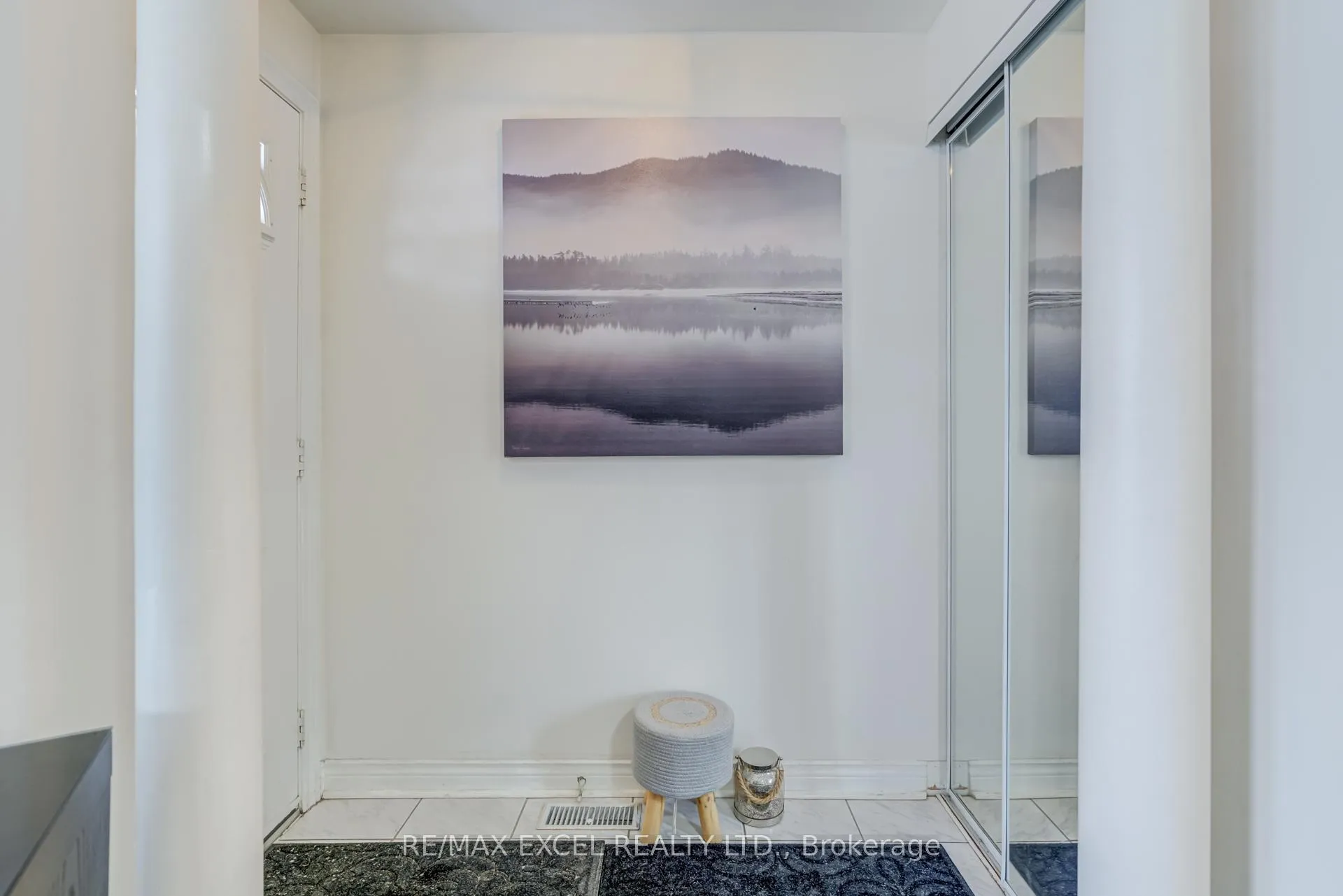 Photo 5 of Unit 37, 18 Clark Avenue W, Vaughan, Crestwood-Springfarm-Yorkhill — HOMEH