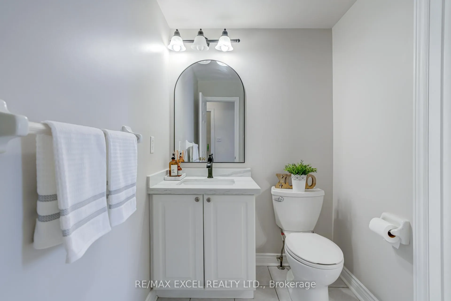 Photo 26 of Unit 37, 18 Clark Avenue W, Vaughan, Crestwood-Springfarm-Yorkhill — HOMEH