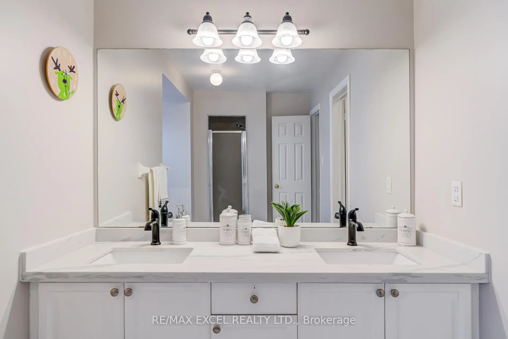 Photo 32 of Unit 37, 18 Clark Avenue W, Vaughan, Crestwood-Springfarm-Yorkhill — HOMEH