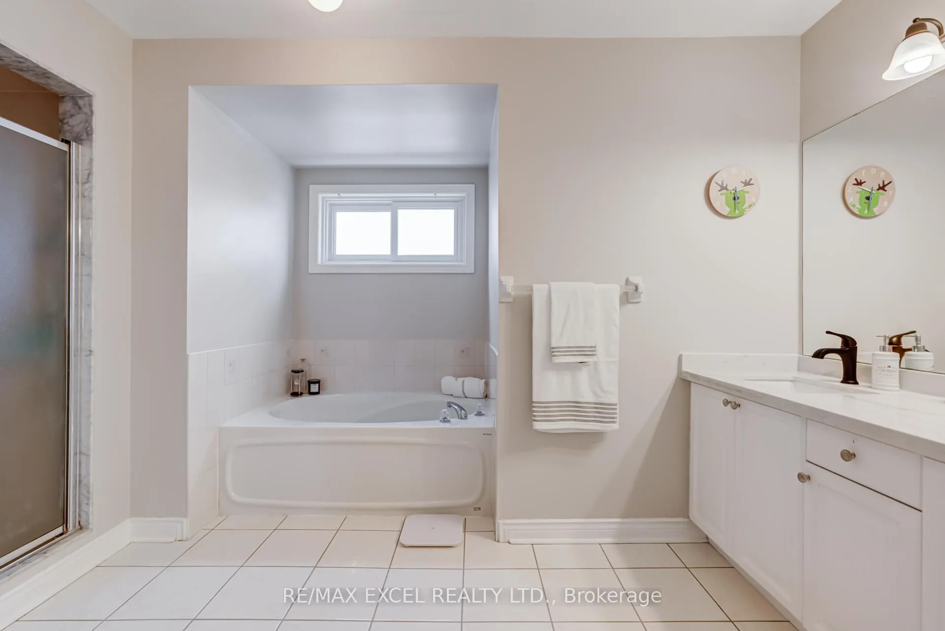 Photo 34 of Unit 37, 18 Clark Avenue W, Vaughan, Crestwood-Springfarm-Yorkhill — HOMEH