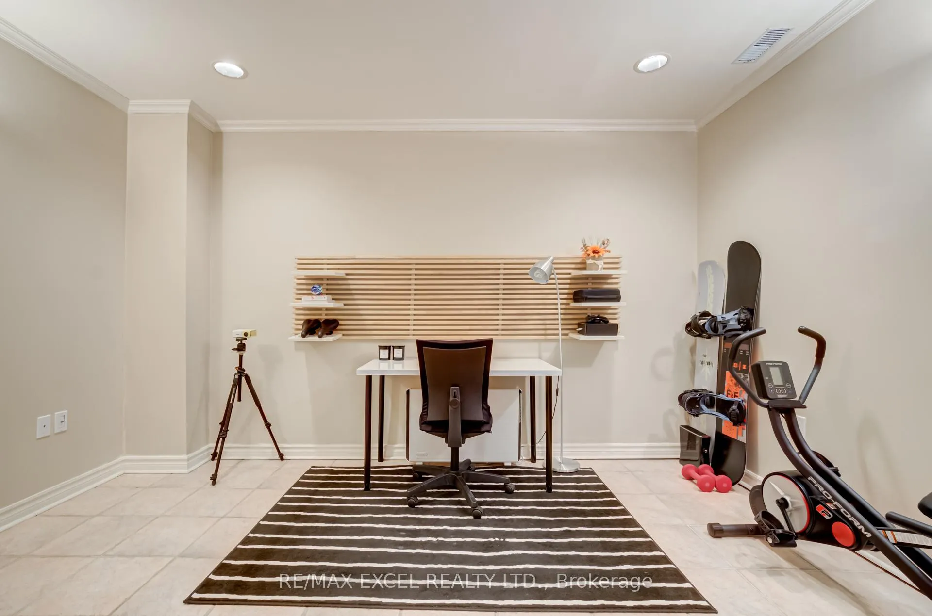 Photo 40 of Unit 37, 18 Clark Avenue W, Vaughan, Crestwood-Springfarm-Yorkhill — HOMEH
