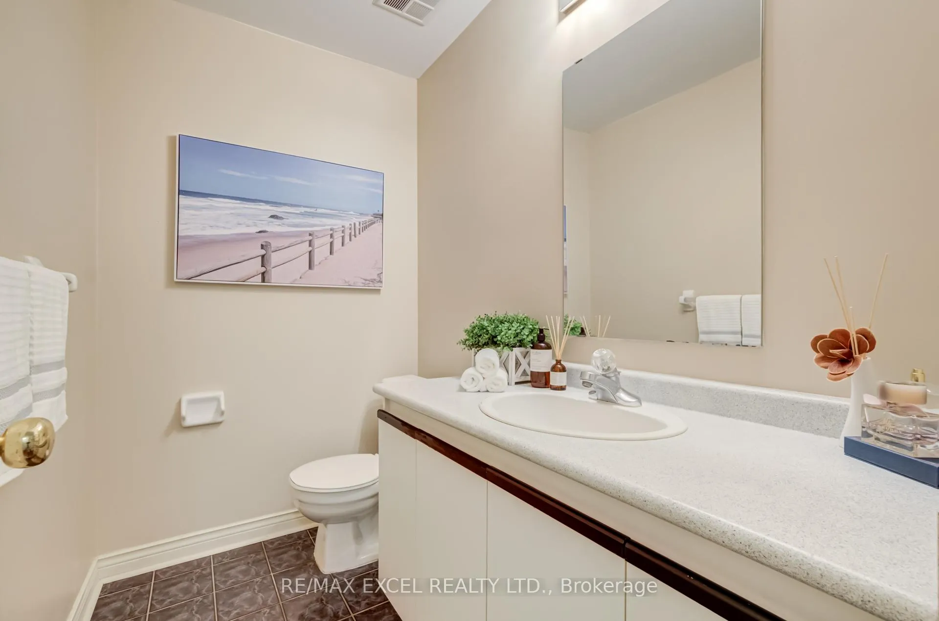 Photo 42 of Unit 37, 18 Clark Avenue W, Vaughan, Crestwood-Springfarm-Yorkhill — HOMEH