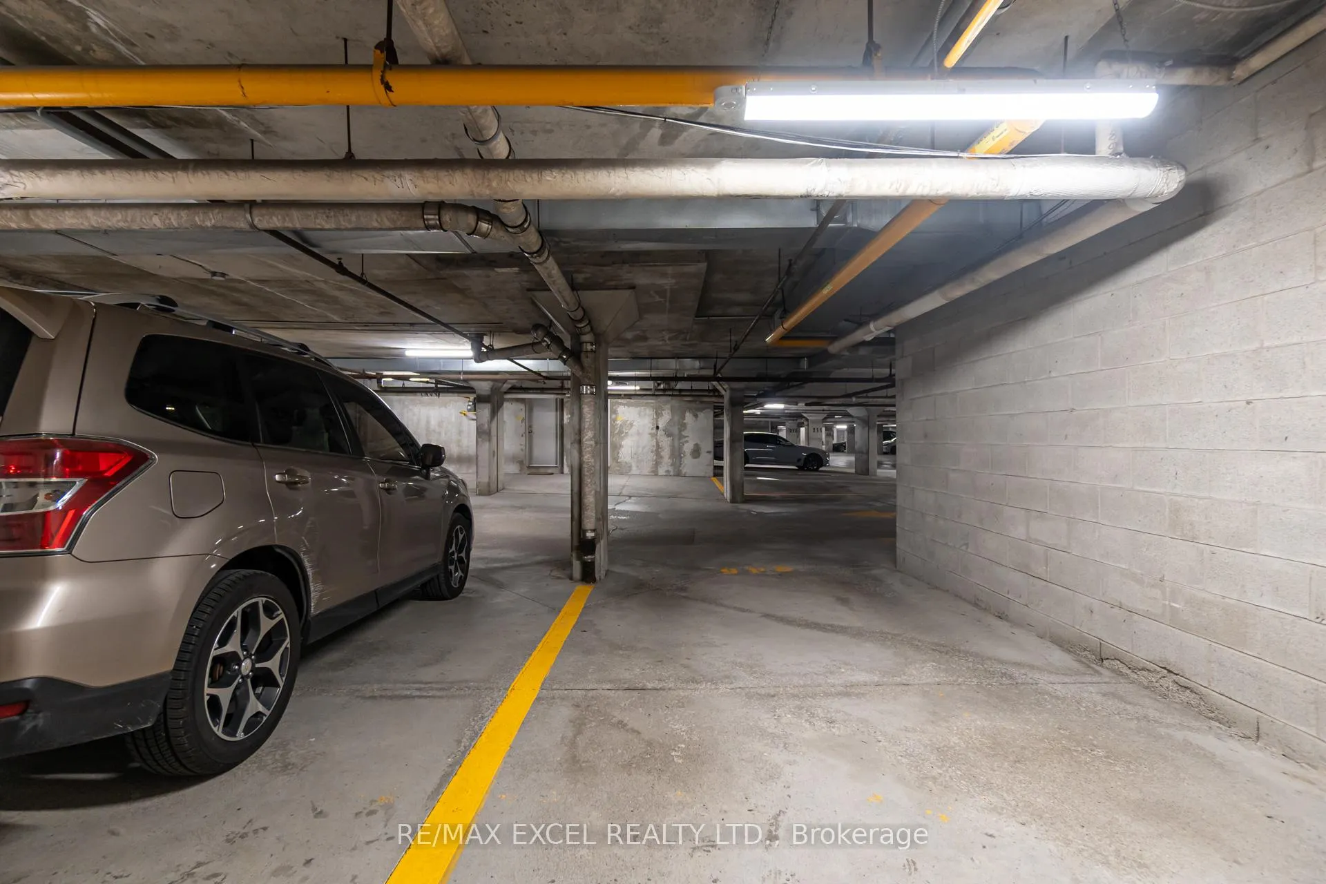 Photo 43 of Unit 37, 18 Clark Avenue W, Vaughan, Crestwood-Springfarm-Yorkhill — HOMEH
