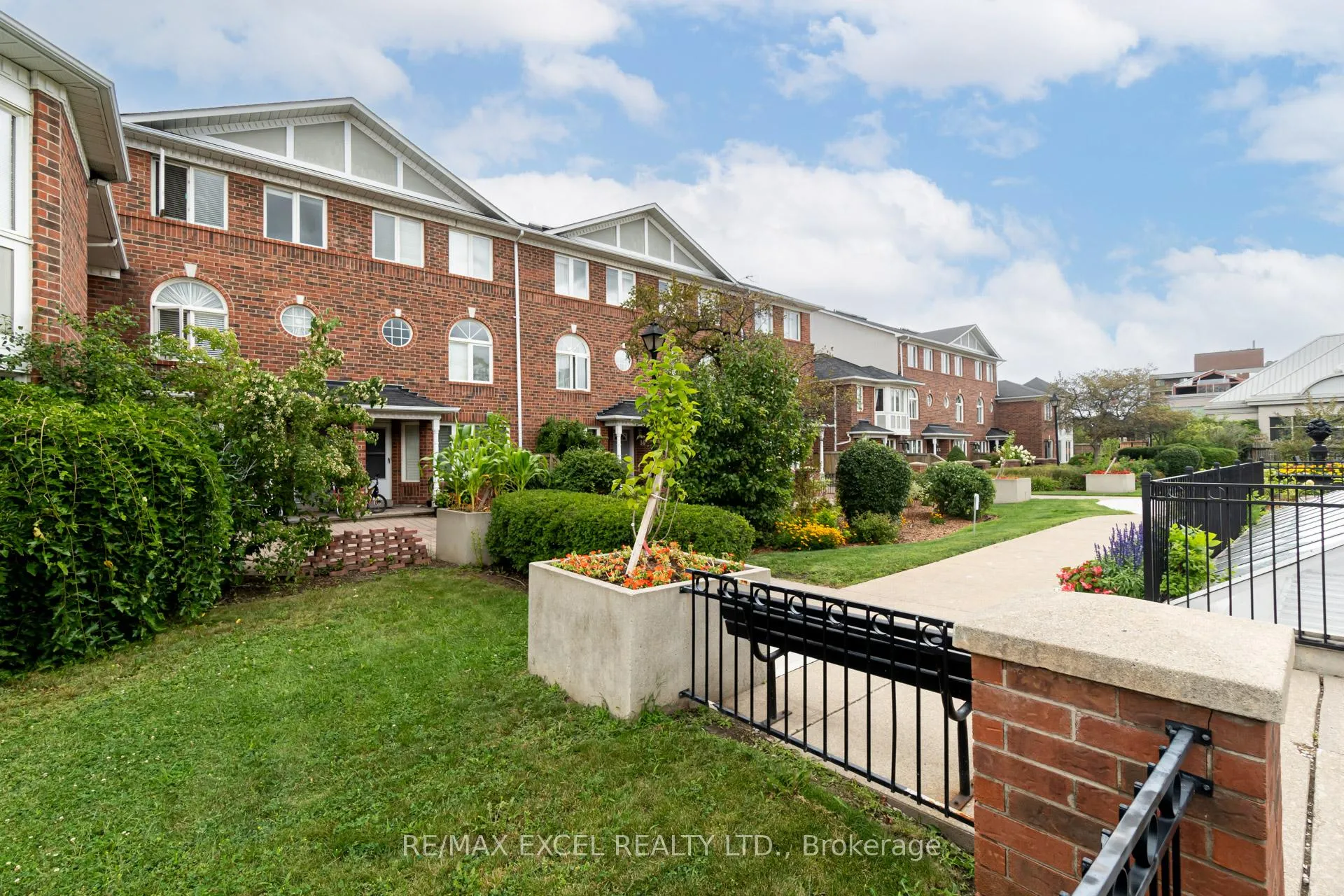 Photo 50 of Unit 37, 18 Clark Avenue W, Vaughan, Crestwood-Springfarm-Yorkhill — HOMEH
