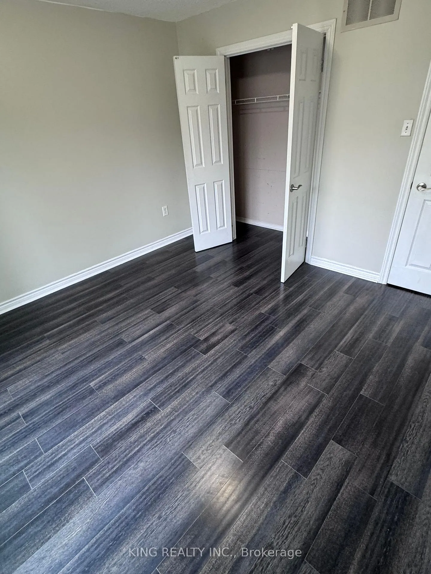 Photo 9 of Unit Upper Level, 39 Red Oak Drive, Barrie, Holly — HOMEH