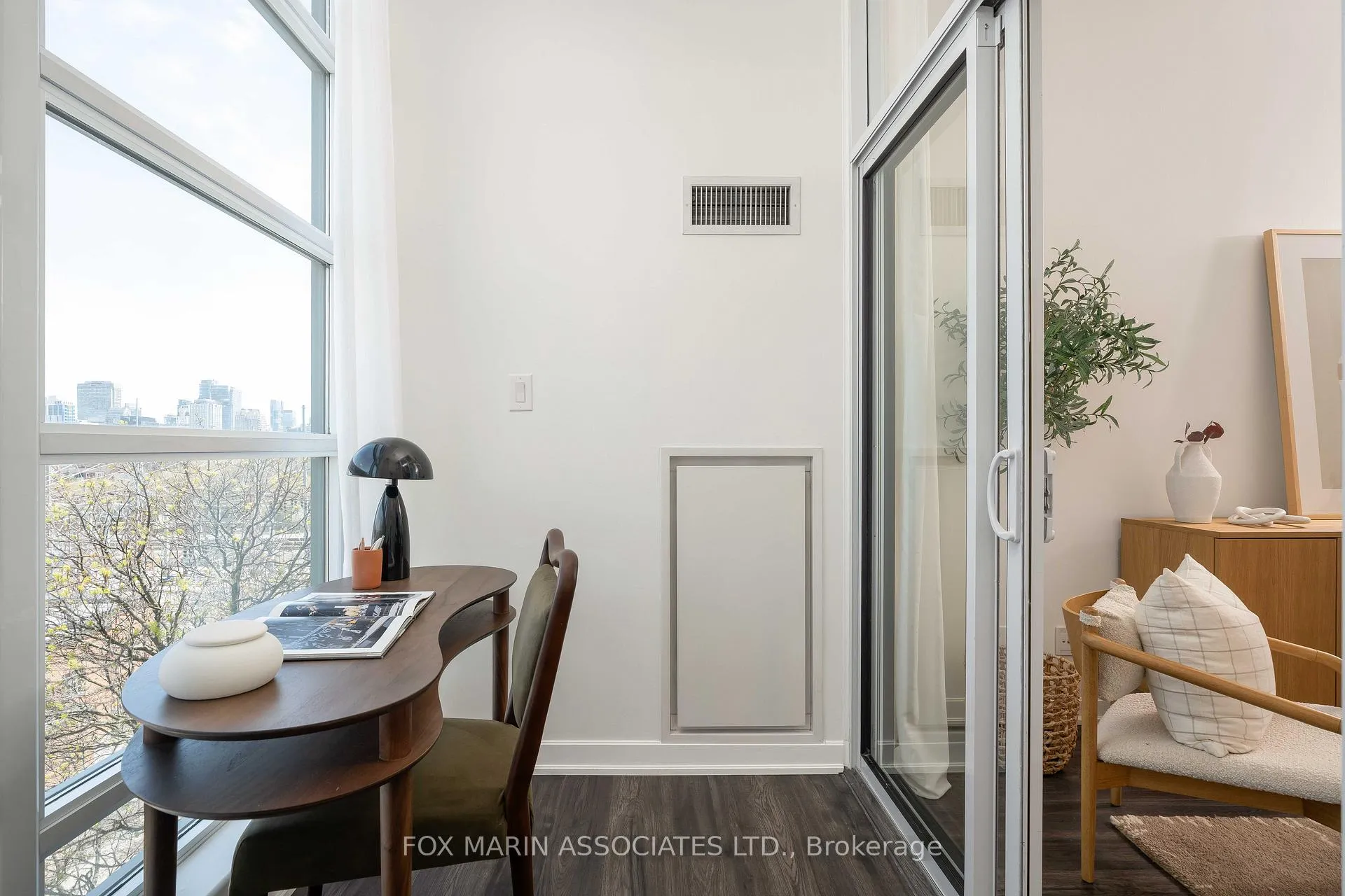 Photo 7 of Unit 430, 380 Macpherson Avenue, Toronto, Casa Loma — HOMEH