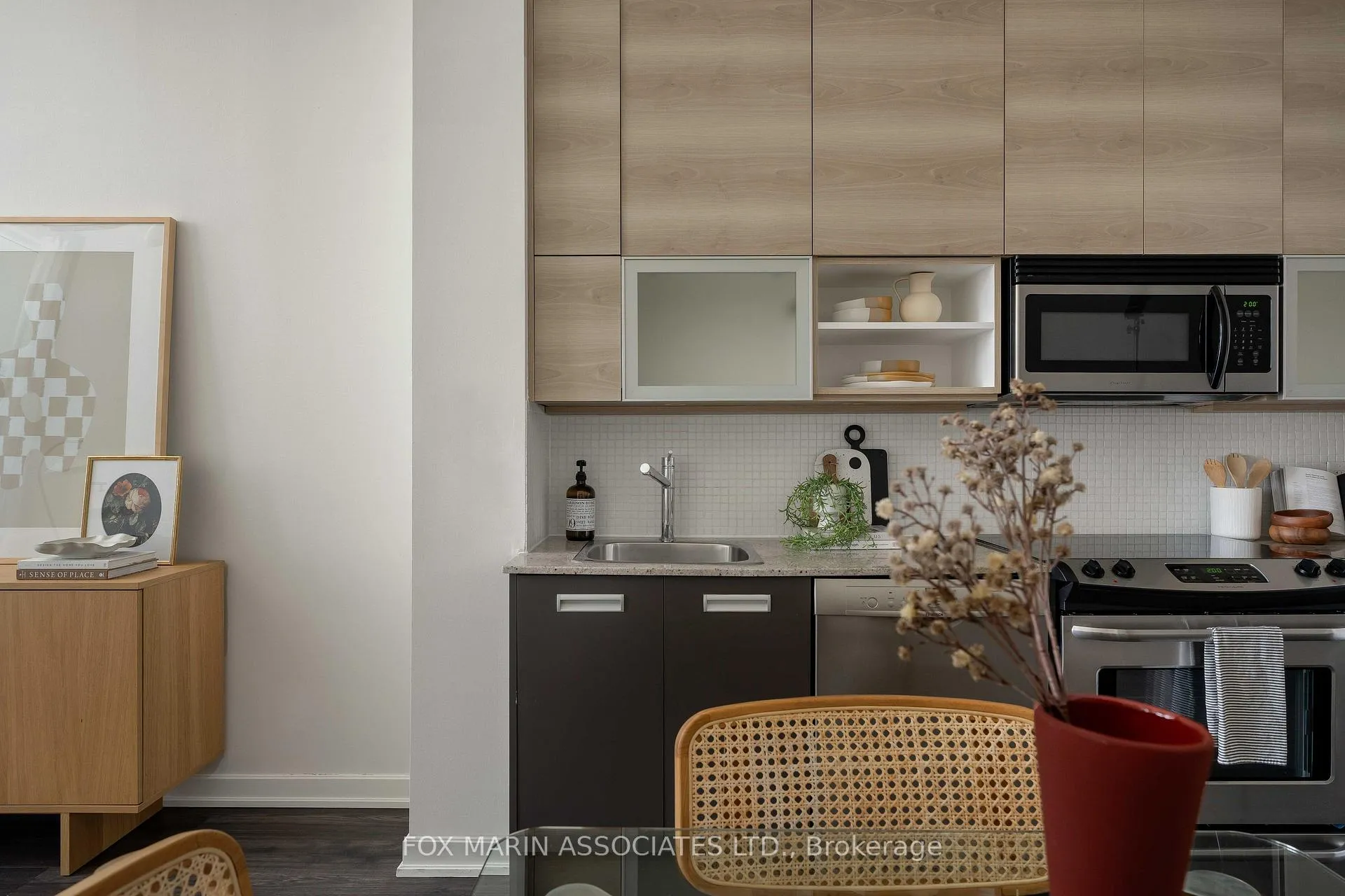 Photo 14 of Unit 430, 380 Macpherson Avenue, Toronto, Casa Loma — HOMEH